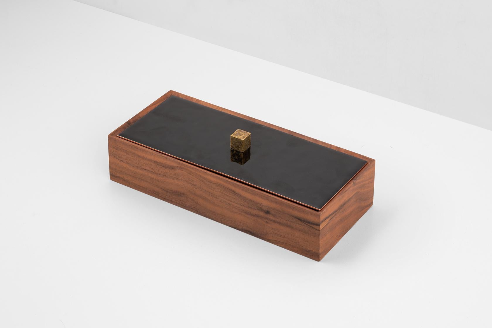 Kary, Jewellery Box in Solid Walnut and Bergamot Oil and Enamelled Copper Stopper For Sale 1