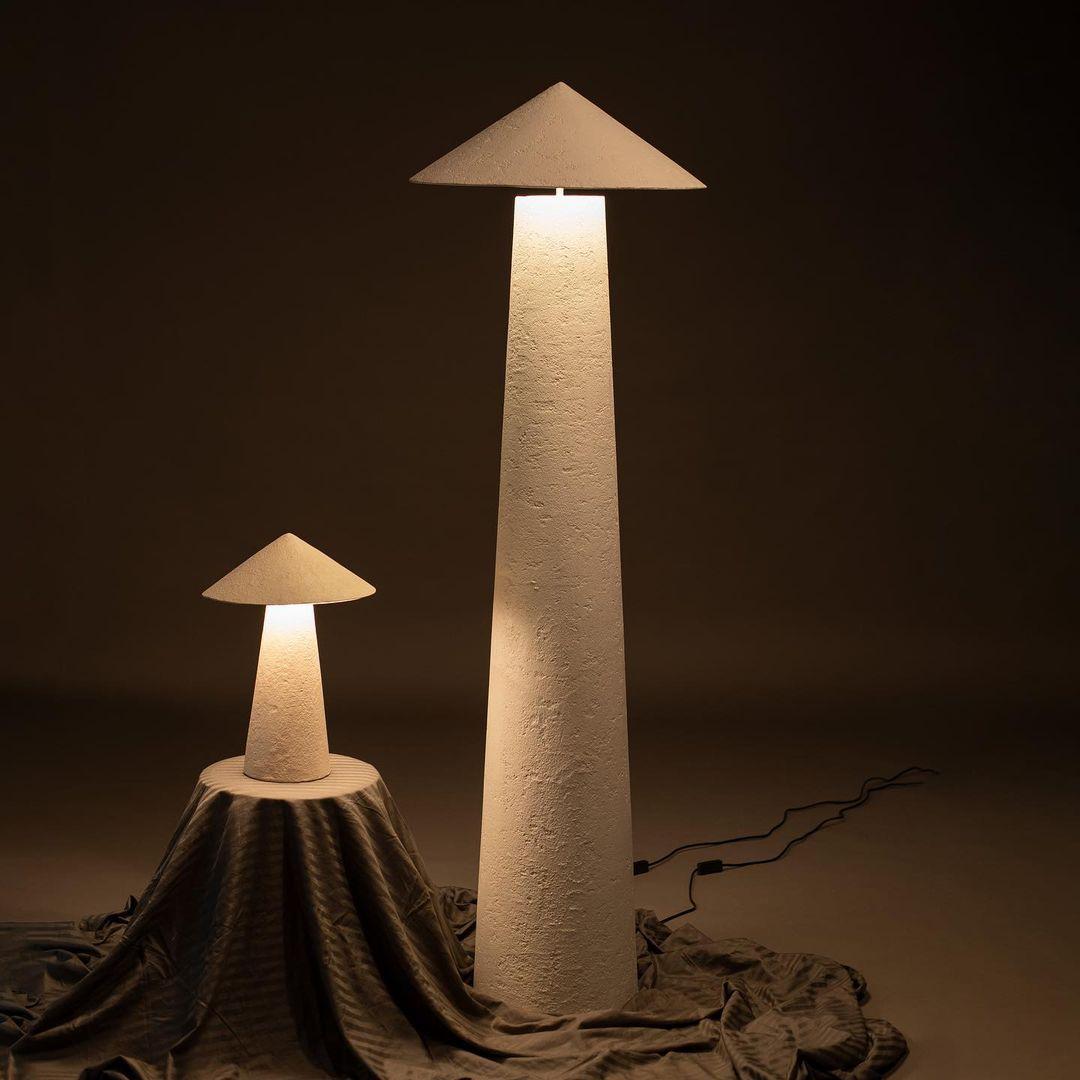 Lámpara de pie Kasa de Harshita Jhamtani Designs Indio en venta