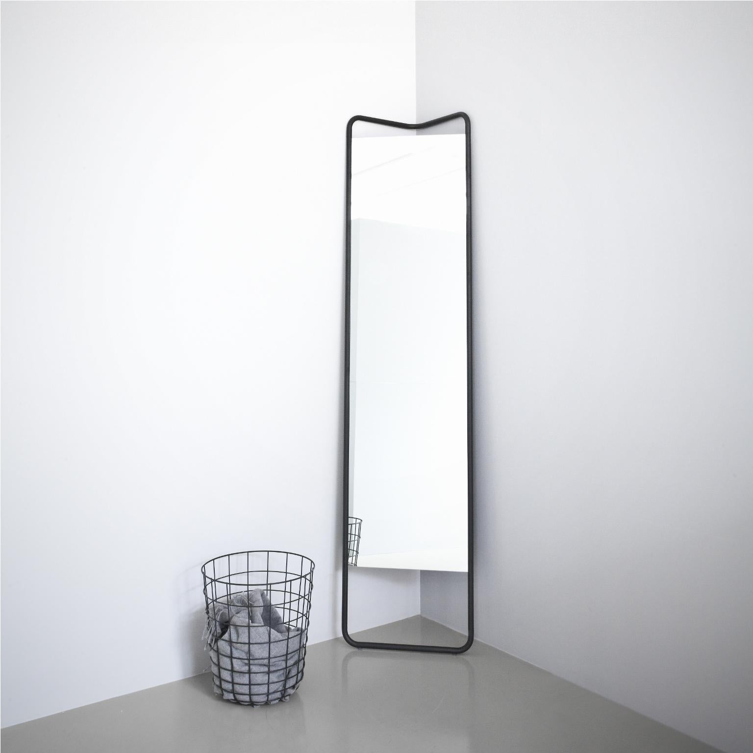 Kaschkasch Floor Mirror by Kaschkasch Cologne, White Frame In New Condition For Sale In San Marcos, CA