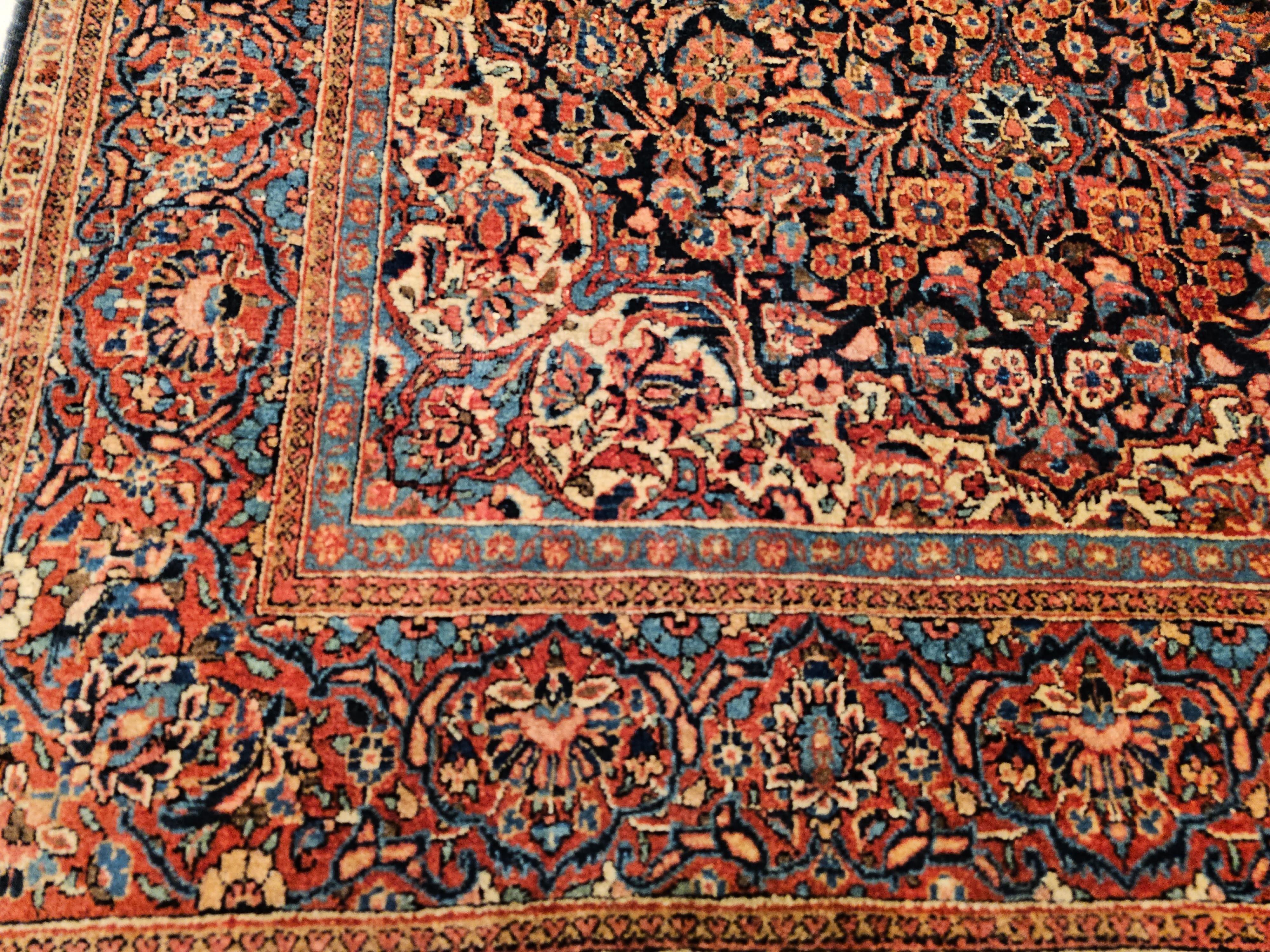 Early 1900s Persian Kashan in Floral Pattern in Navy Blue, French Blue, Red For Sale 7