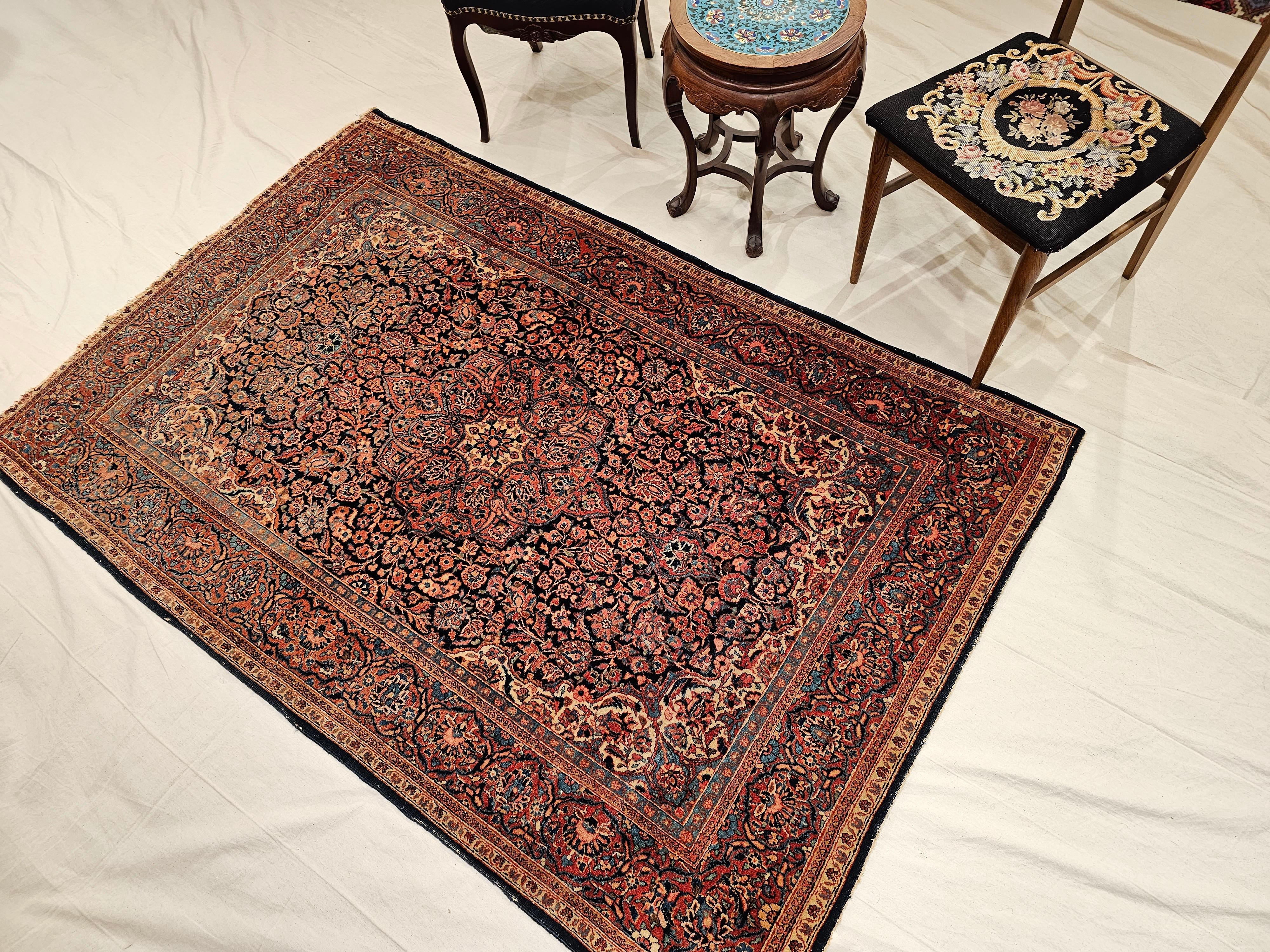 Early 1900s Persian Kashan in Floral Pattern in Navy Blue, French Blue, Red For Sale 10