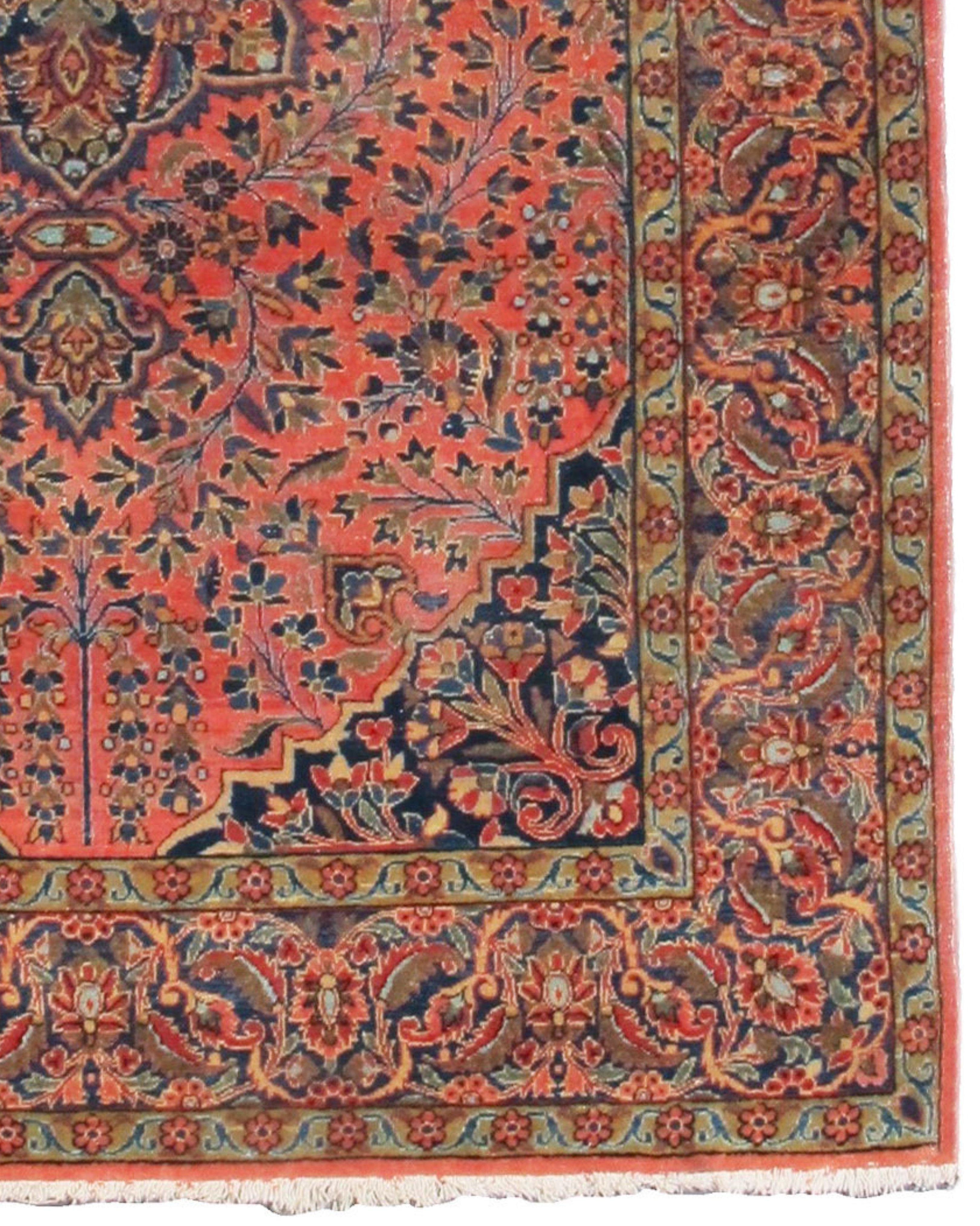 Wool Antique Persian Kashan Rug, Early 20th Century For Sale
