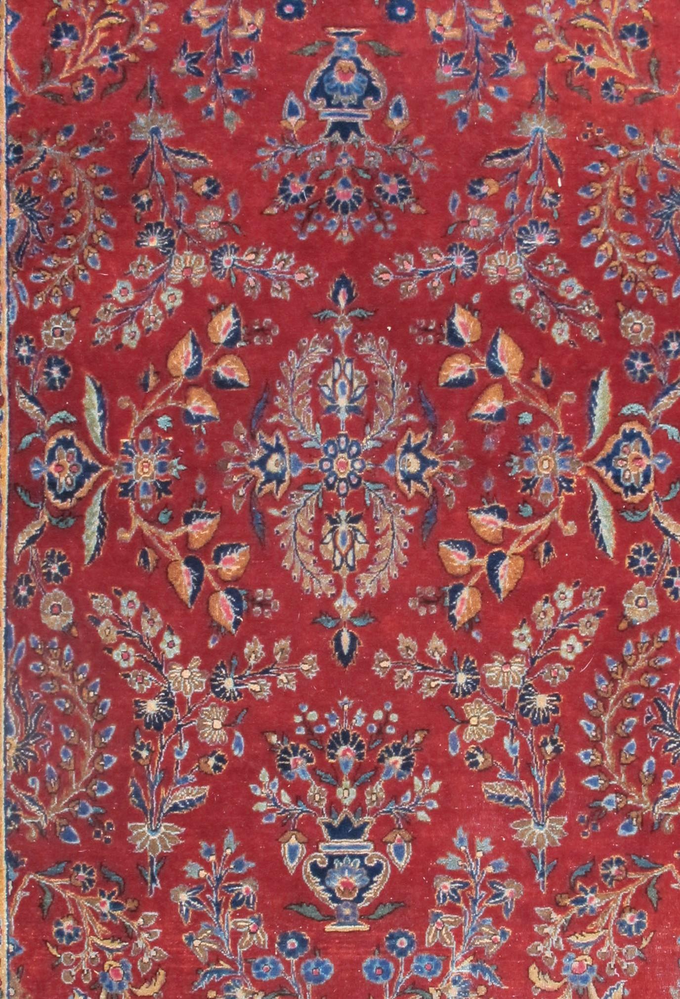 Hand-Woven Kashan rug For Sale