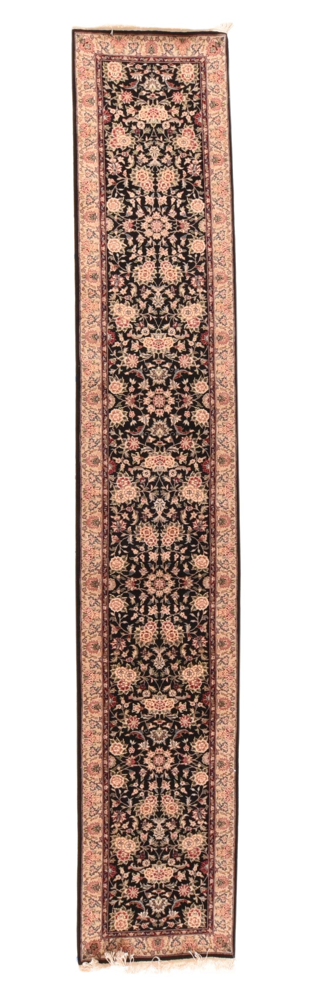 Kashan Runner 2'3'' x 14'0'' In condizioni ottime in vendita a New York, NY