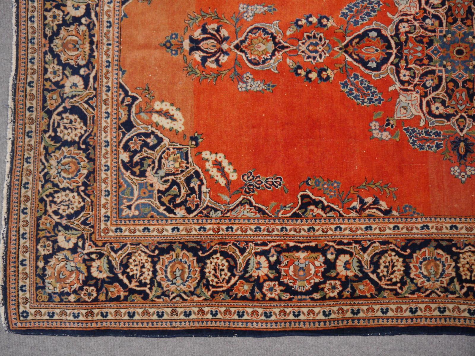 Vintage-Teppich von Kashan, handgeknüpft in Lachs und Blau – Kollektion Djoharian (Handgeknüpft) im Angebot