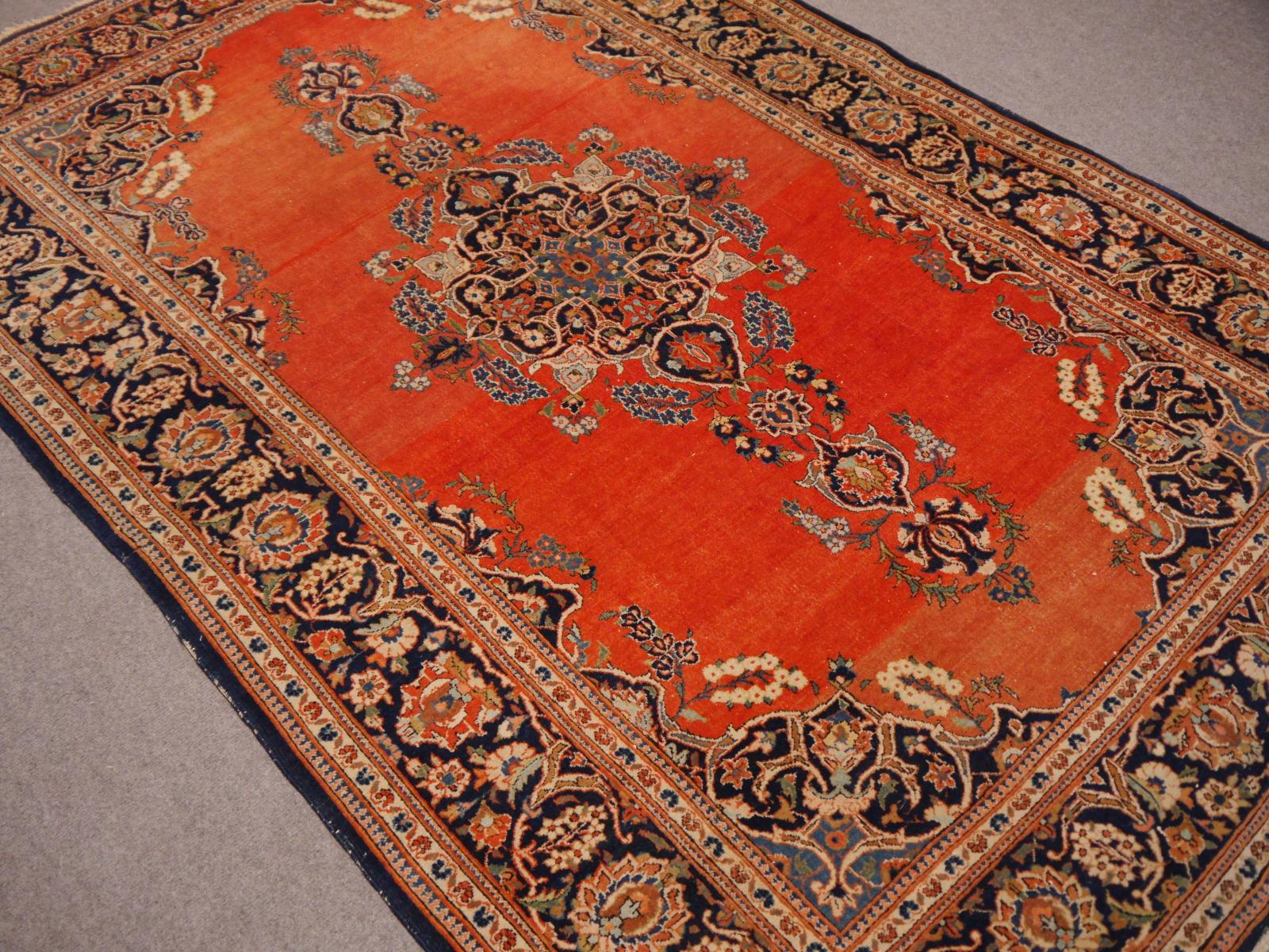 Wool Kashan vintage rug, hand-knotted in salmon and blue - Djoharian Collection For Sale