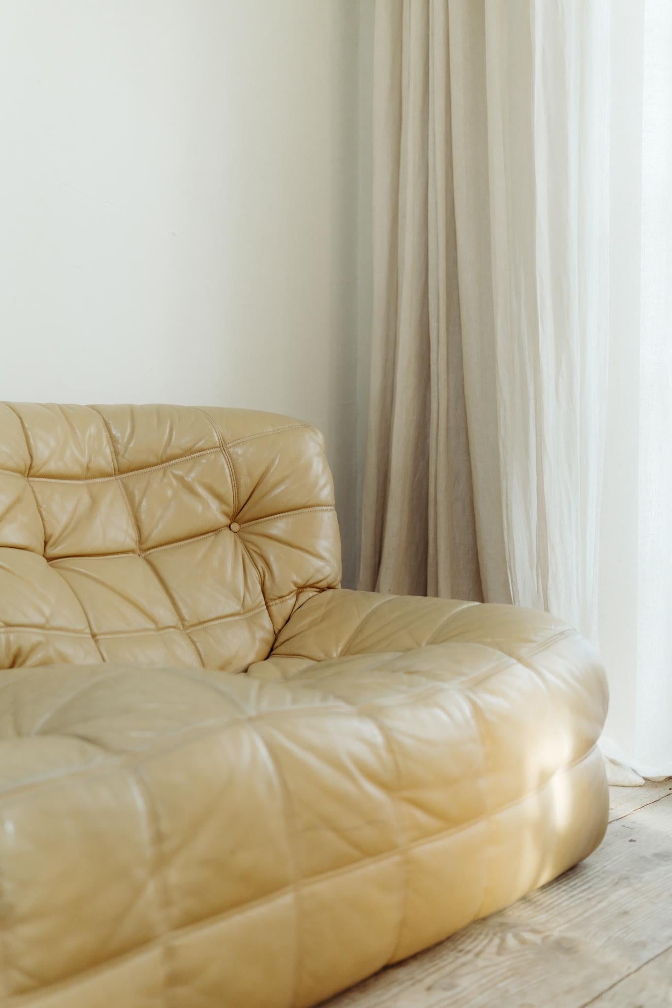 Kashima 3-Sitzer, beiges Leder von Michel Ducaroy für Ligne Roset im Angebot 9