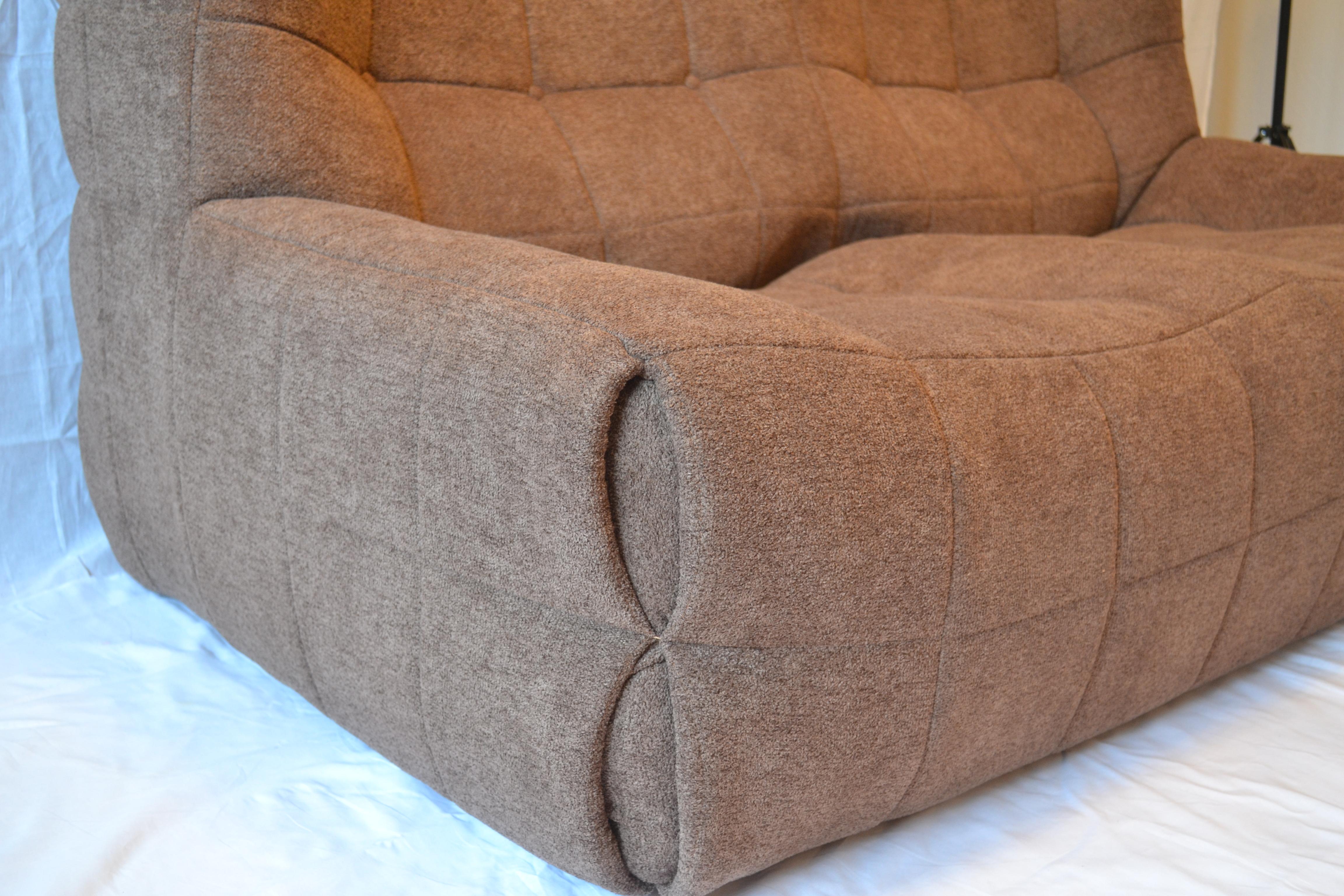 Kashima sofa, designed by Michel Ducaroy, Ligne Roset, 1970s. Original and signed sofa. The sofa has been covered with a new, high-quality material. A timeless form and extremely comfortable to use.