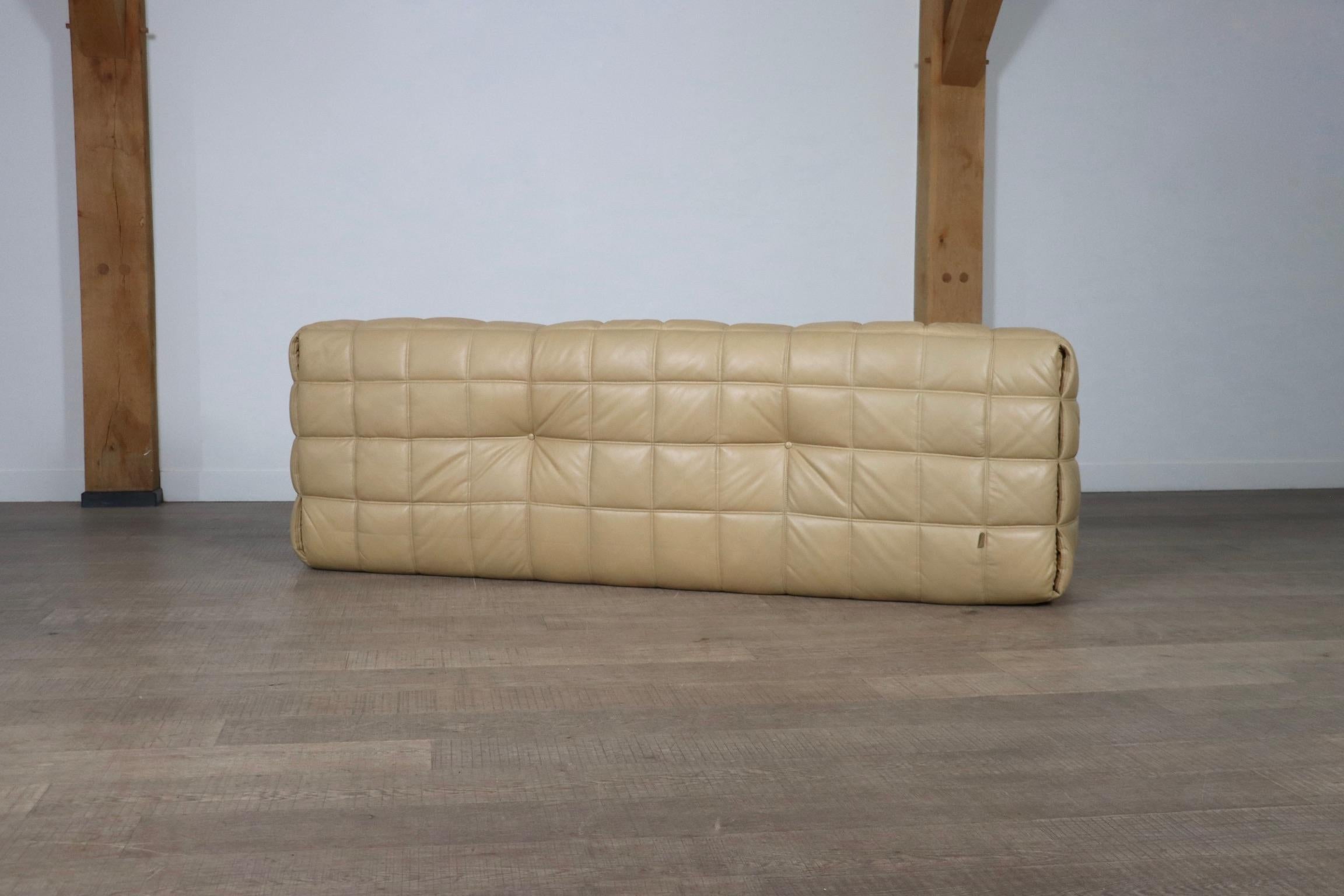 Kashima Dreisitzer-Sofa aus cremefarbenem Leder von Michel Ducaroy für Ligne Roset 8