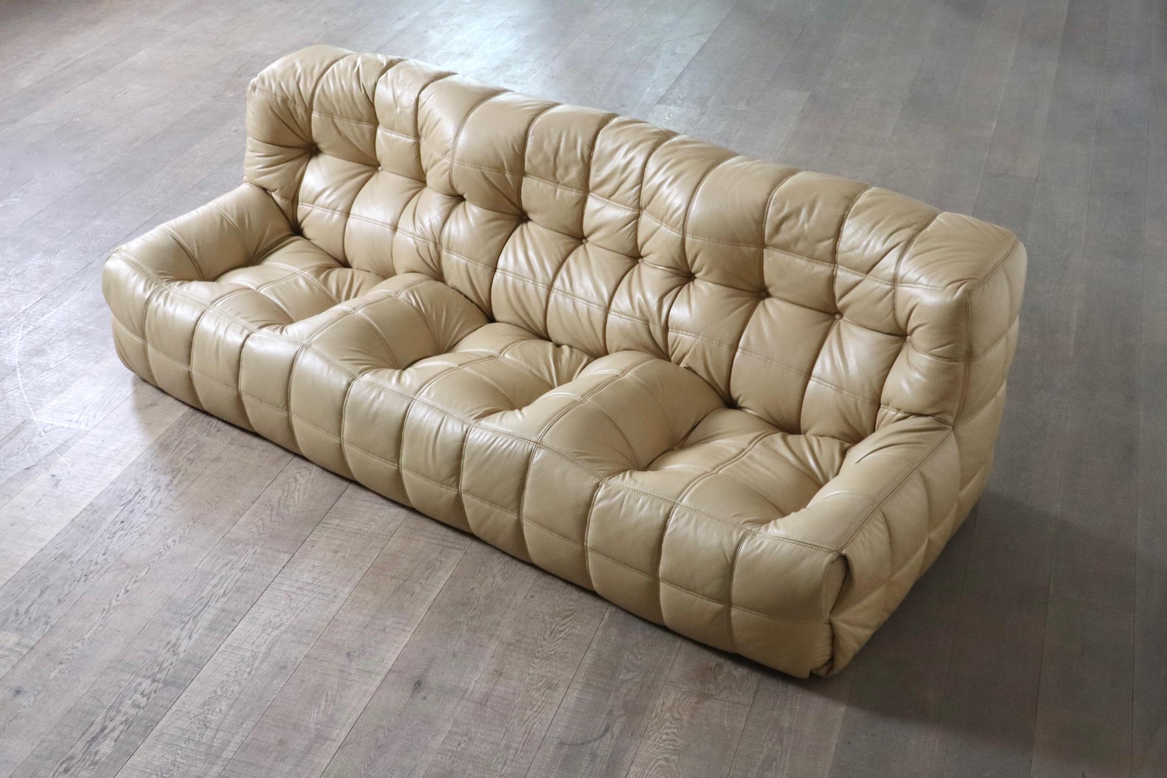 Kashima Dreisitzer-Sofa aus cremefarbenem Leder von Michel Ducaroy für Ligne Roset 1