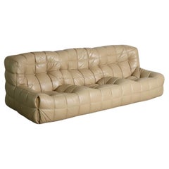 Canapé Kashima en cuir crème de Michel Ducaroy pour Ligne Roset