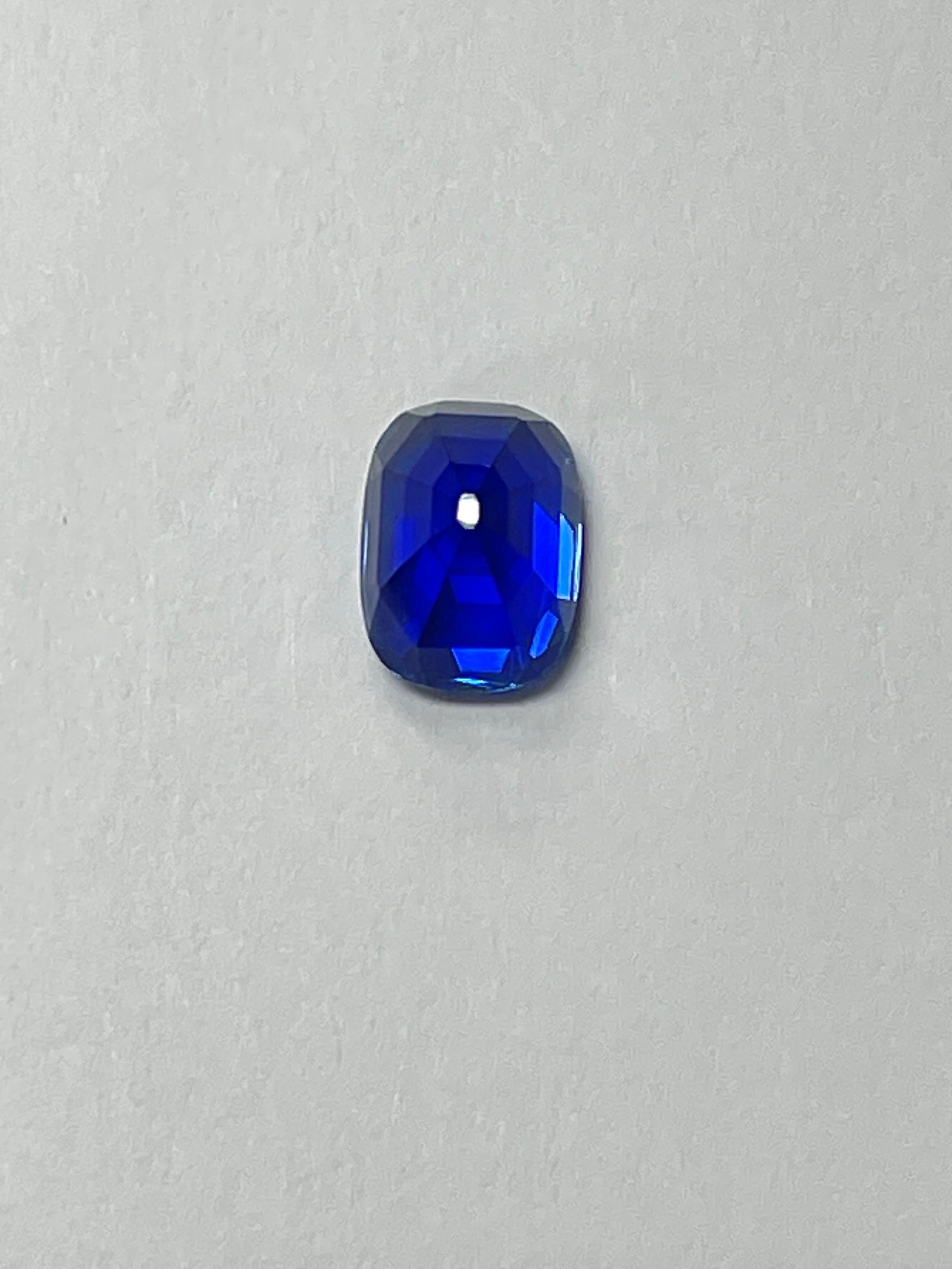 Kashmir 4.03 Carat Antique Cushion Cut Royal Blue Sapphire, SSEF Certified. For Sale 1