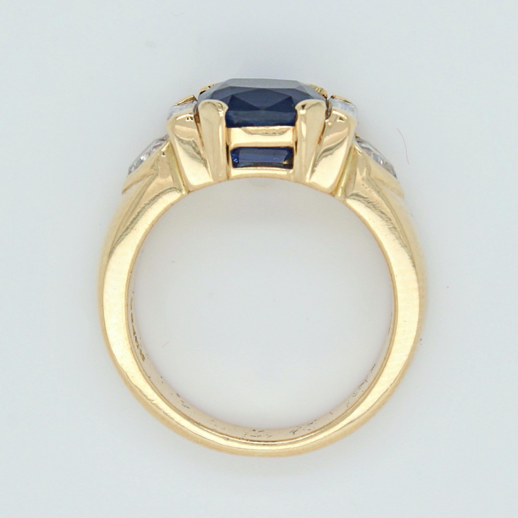 Kashmir Sapphire and Diamond Ring, Kern In Excellent Condition In Idar-Oberstein, DE