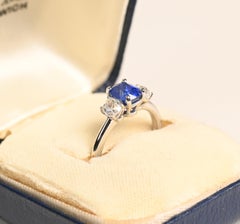 1.50 Carat Kashmir Sapphire Ring. SSEF Sapphire Gubelin Diamond Ring Platinum