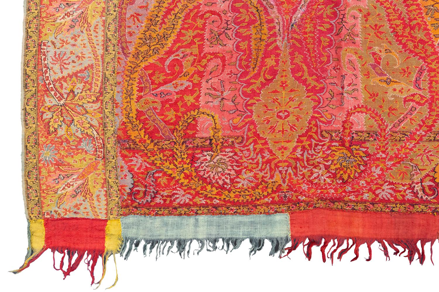 18th Century Kashmir Shawl Antique Indian Paisley And Arabesque Motifs Textile, 1800-1820 For Sale