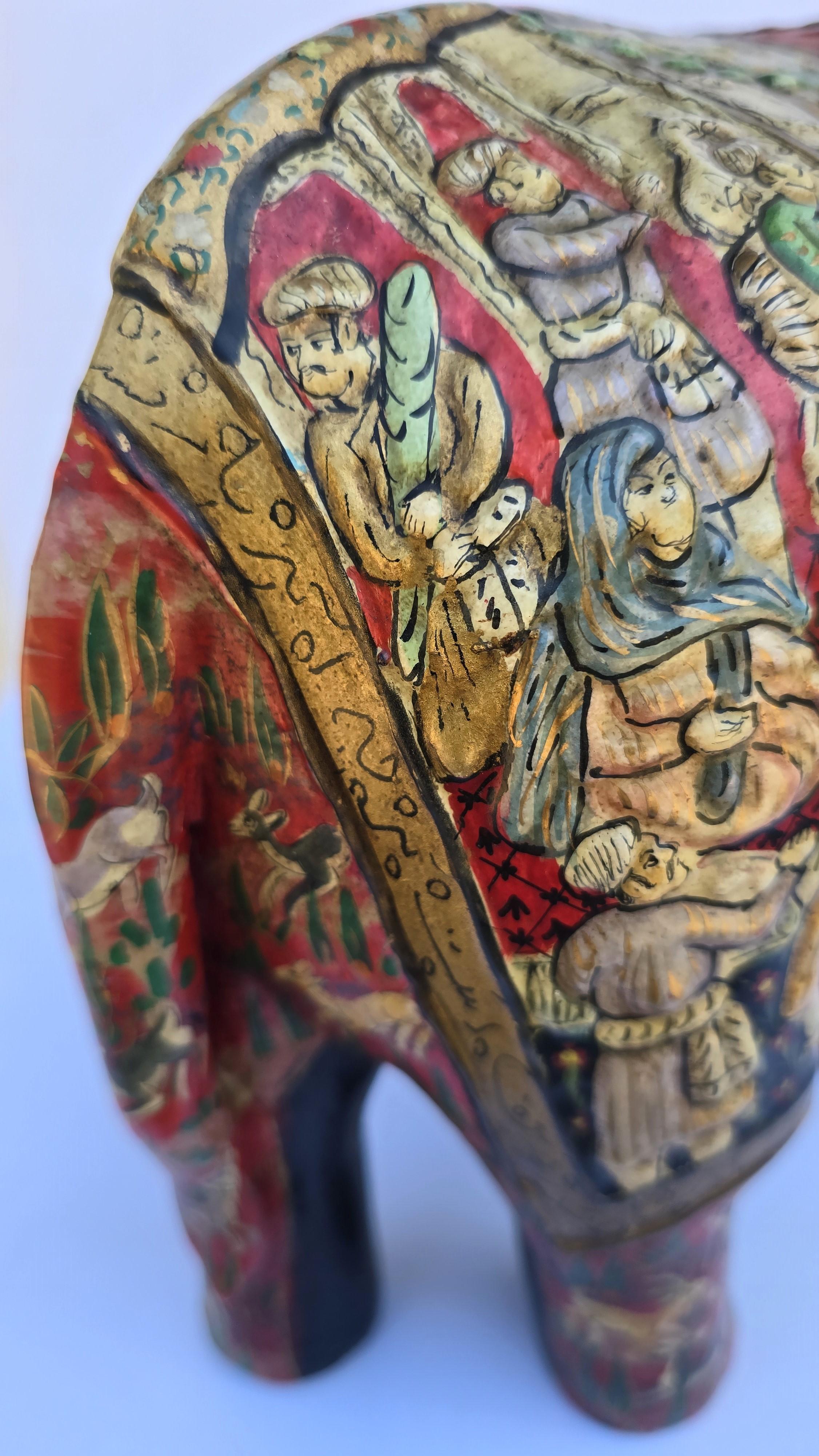 Elefante in cartapesta del Kashmir dipinto a mano, molto decorativo, circa 1910 in vendita 6