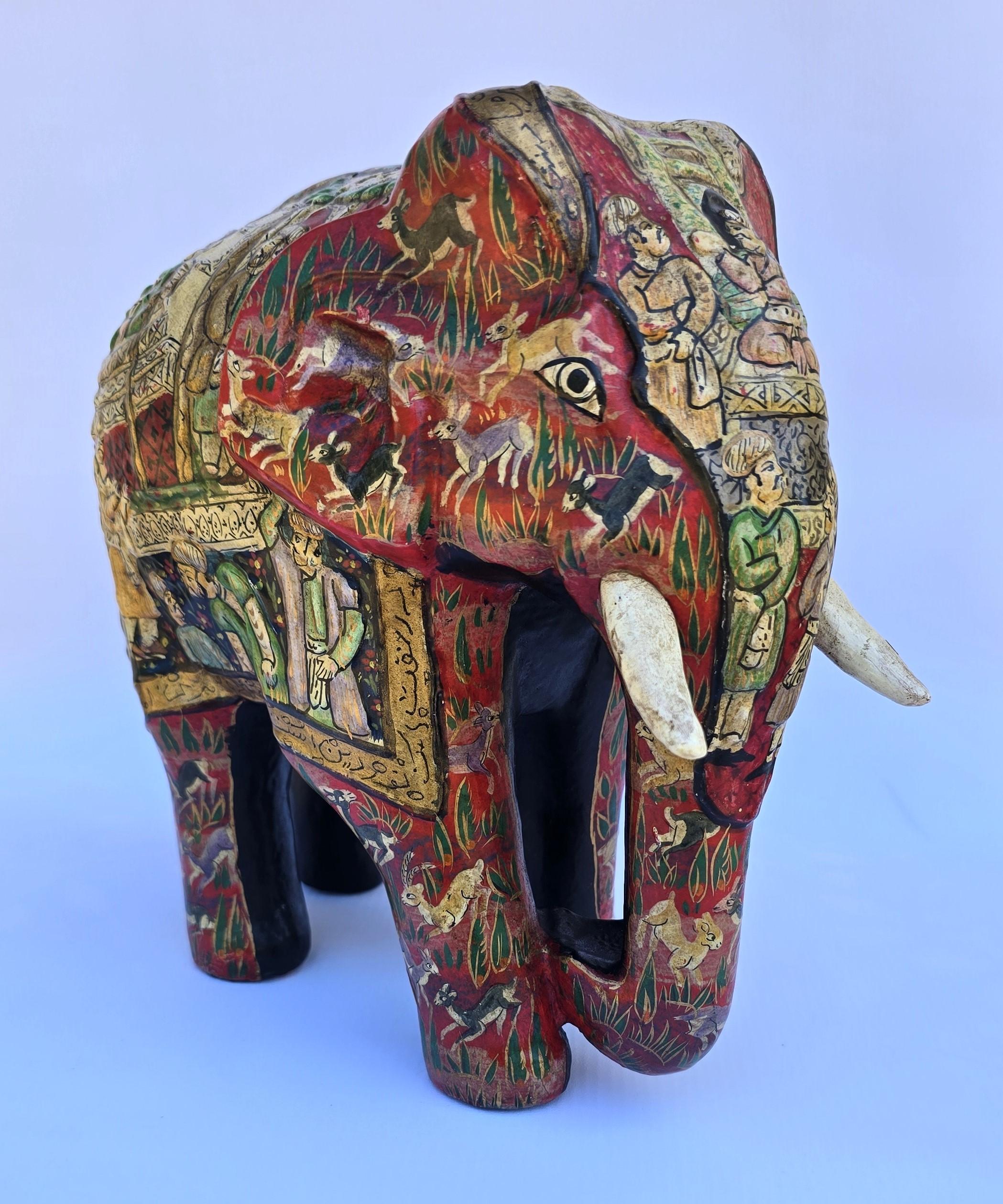 Elefante in cartapesta del Kashmir dipinto a mano, molto decorativo, circa 1910 in vendita 8