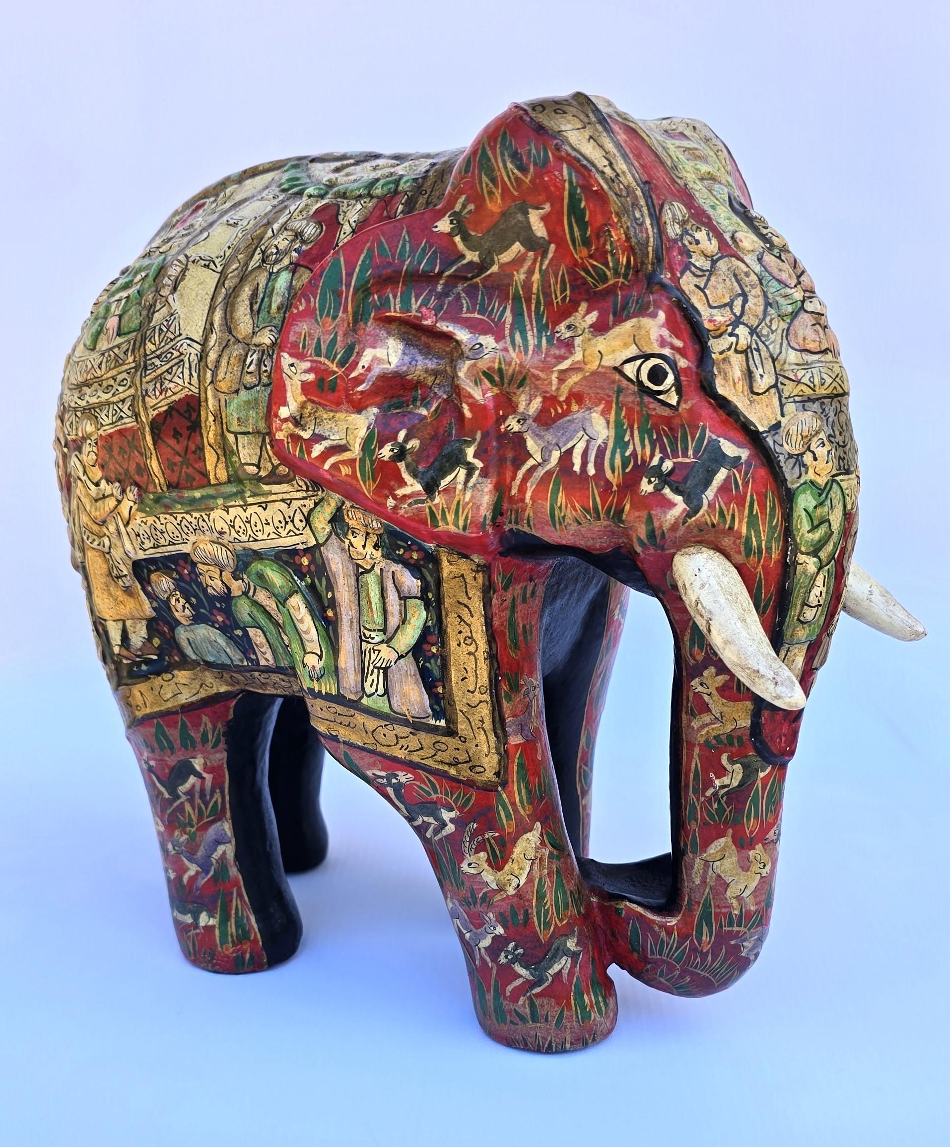 Islamico Elefante in cartapesta del Kashmir dipinto a mano, molto decorativo, circa 1910 in vendita