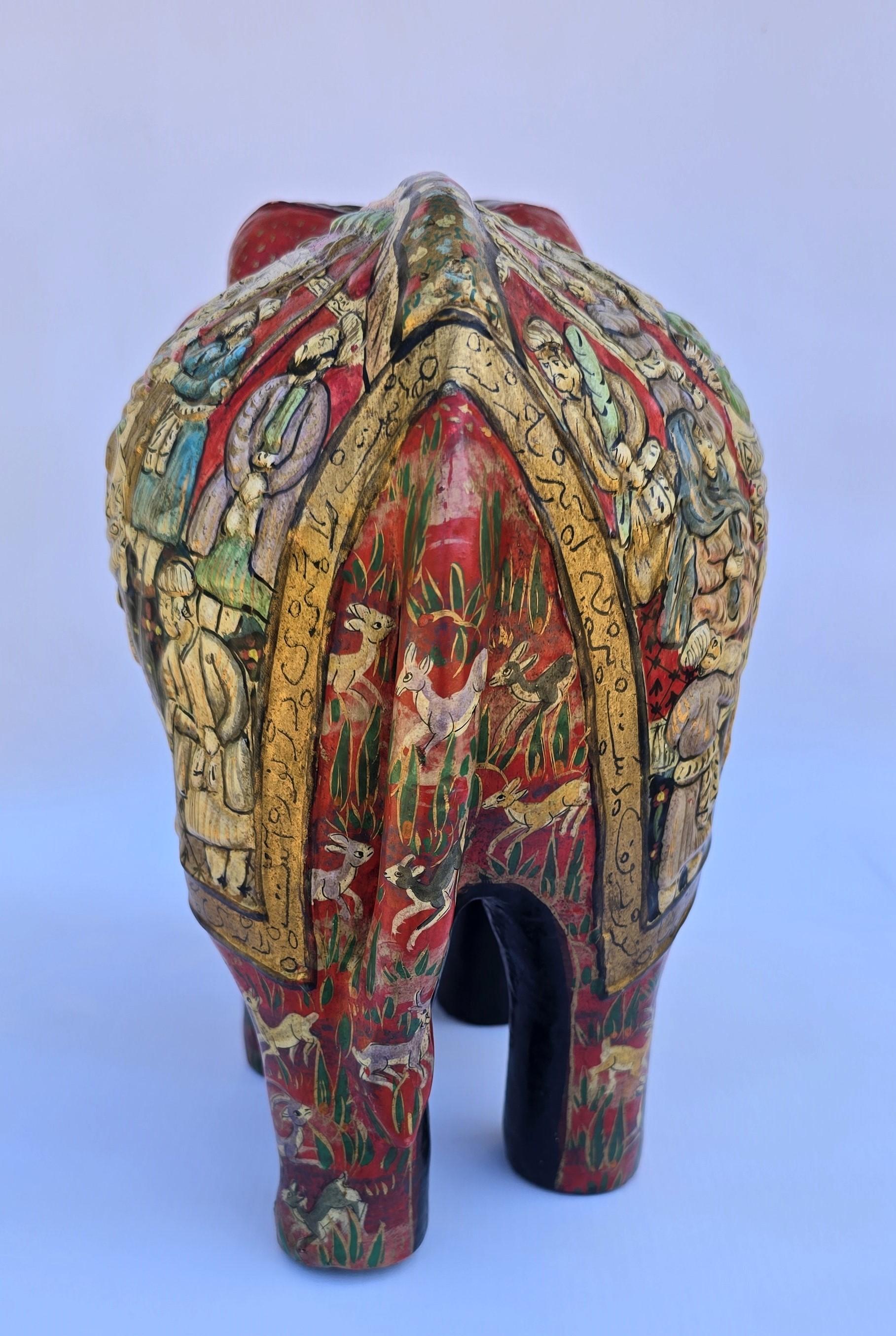 Elefante in cartapesta del Kashmir dipinto a mano, molto decorativo, circa 1910 in vendita 1