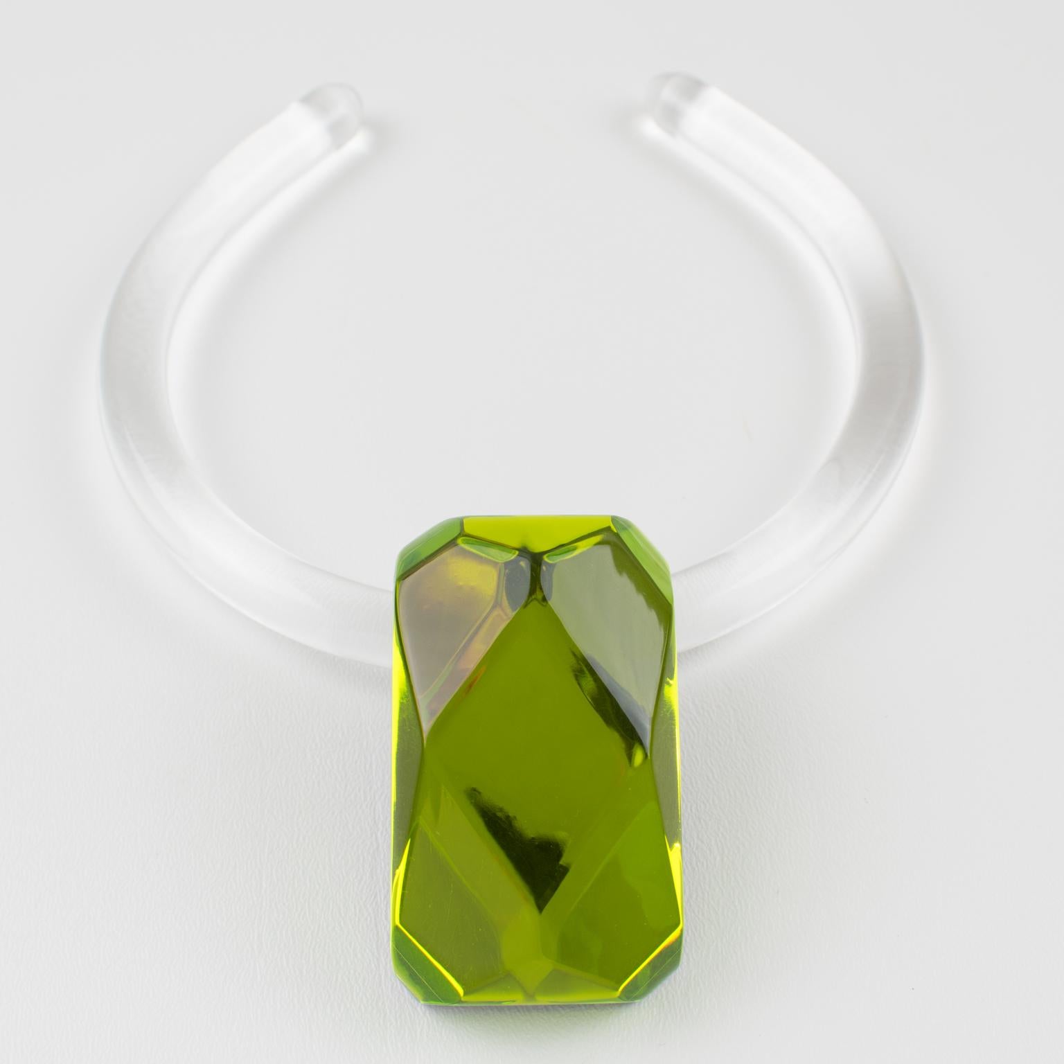Kaso Acrylic Lucite Rigid Necklace with Green Pendant For Sale 9
