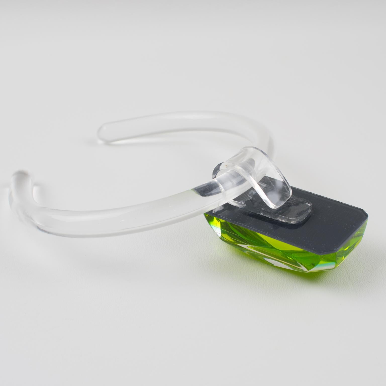 Kaso Acrylic Lucite Rigid Necklace with Green Pendant For Sale 10