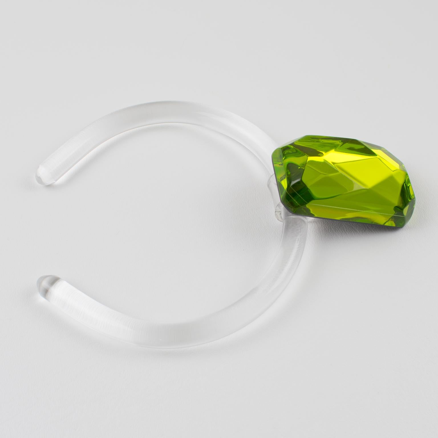 Kaso Acrylic Lucite Rigid Necklace with Green Pendant For Sale 12