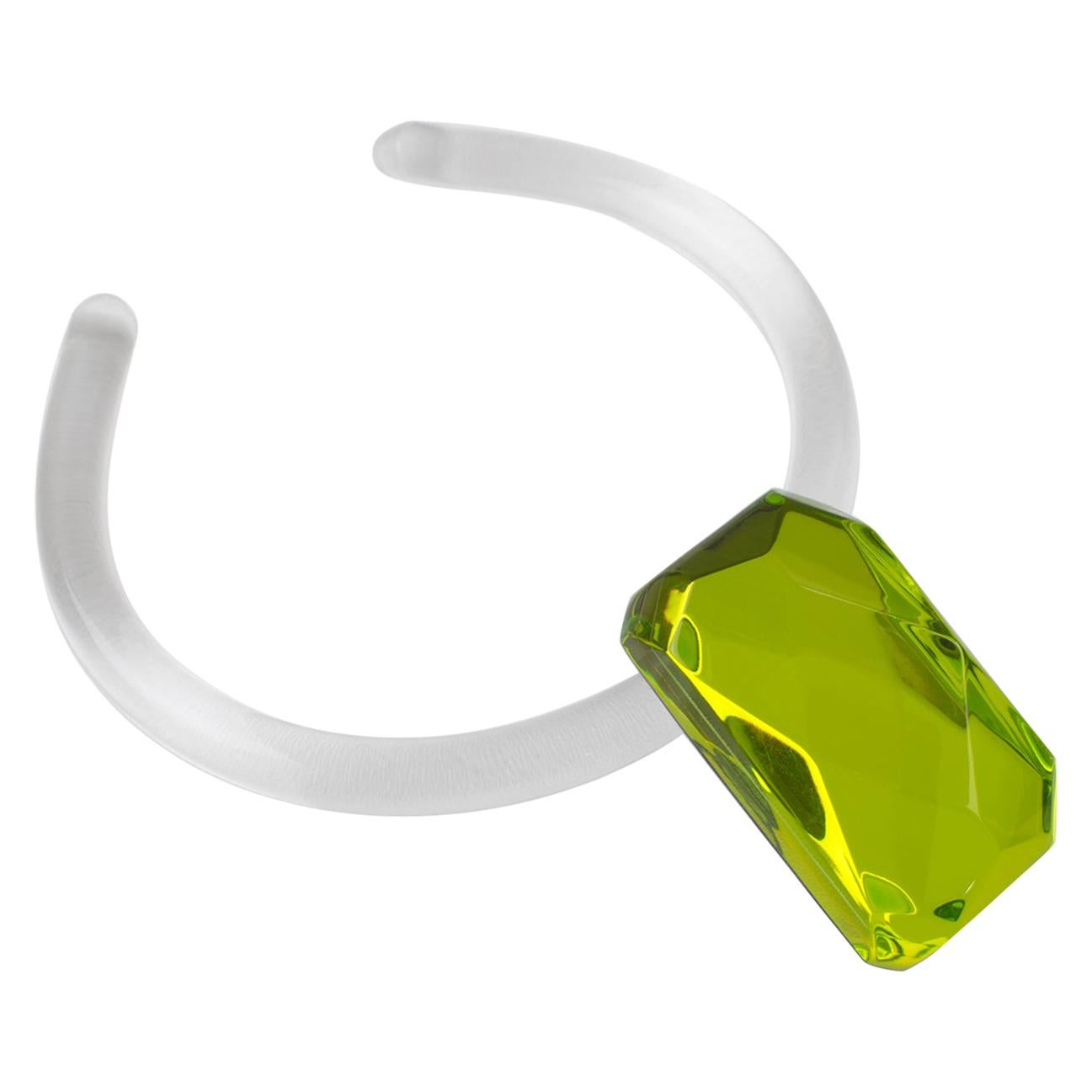 Kaso Acrylic Lucite Rigid Necklace with Green Pendant For Sale