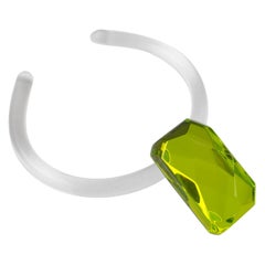 Kaso Acrylic Rigid Necklace with Green Pendant