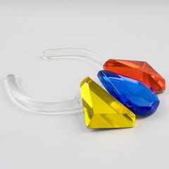 Kaso Collier pendentif tour de cou en résine acrylique bleue, orange et jaune