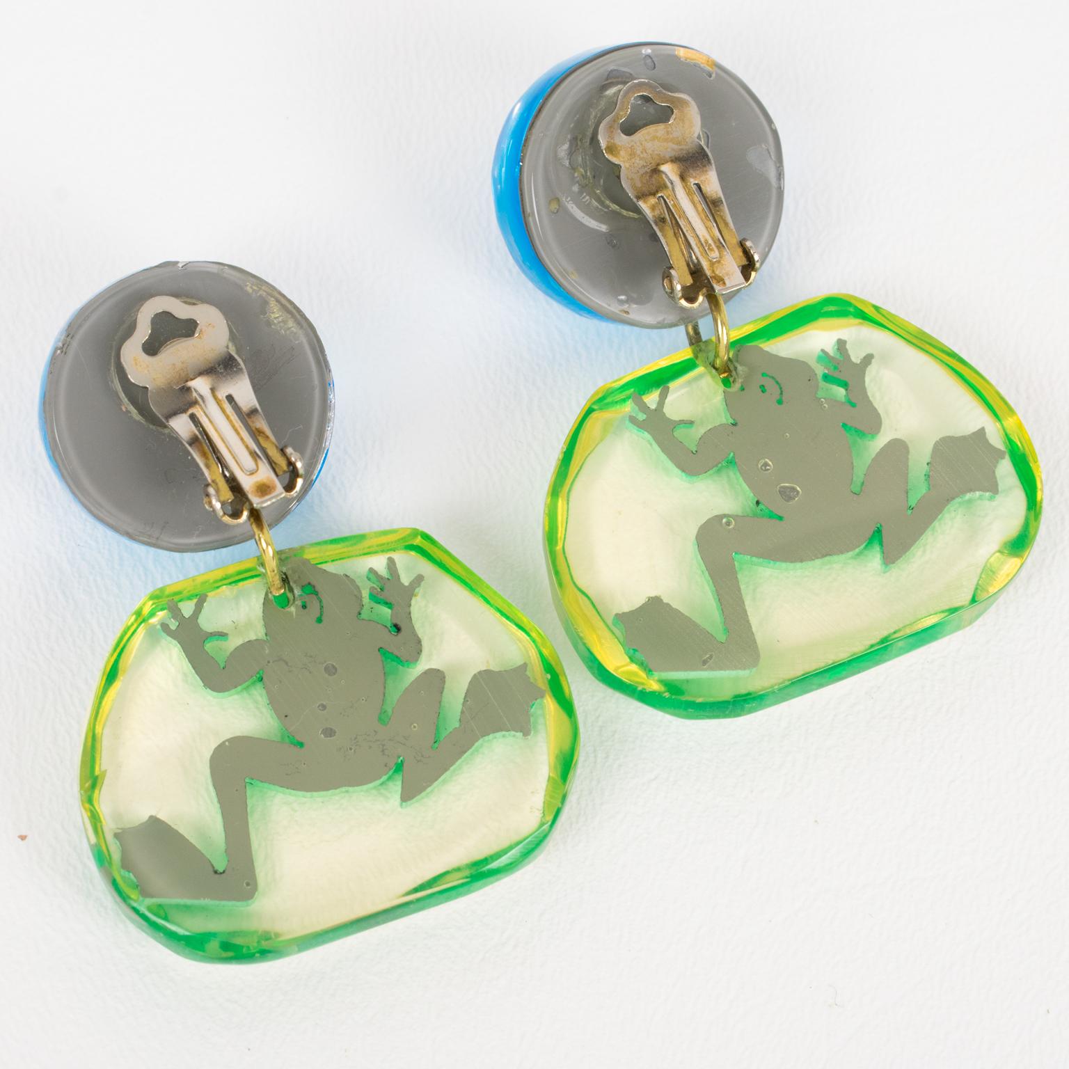 Kaso Green and Blue Frog Lucite Dangle Clip Earrings  In Good Condition For Sale In Atlanta, GA