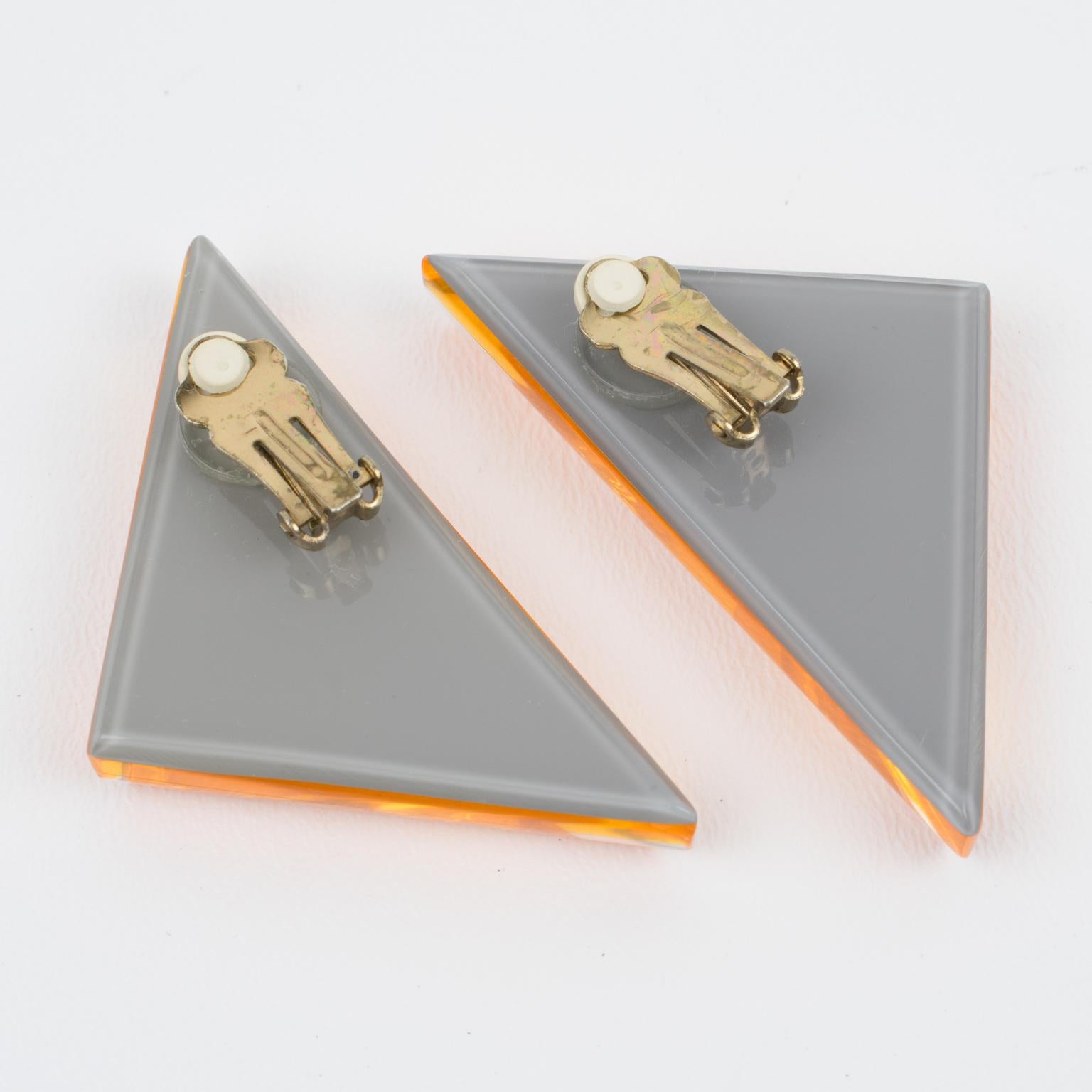 Kaso Oversized Neon Orange Lucite Triangle Clip Earrings In Excellent Condition For Sale In Atlanta, GA