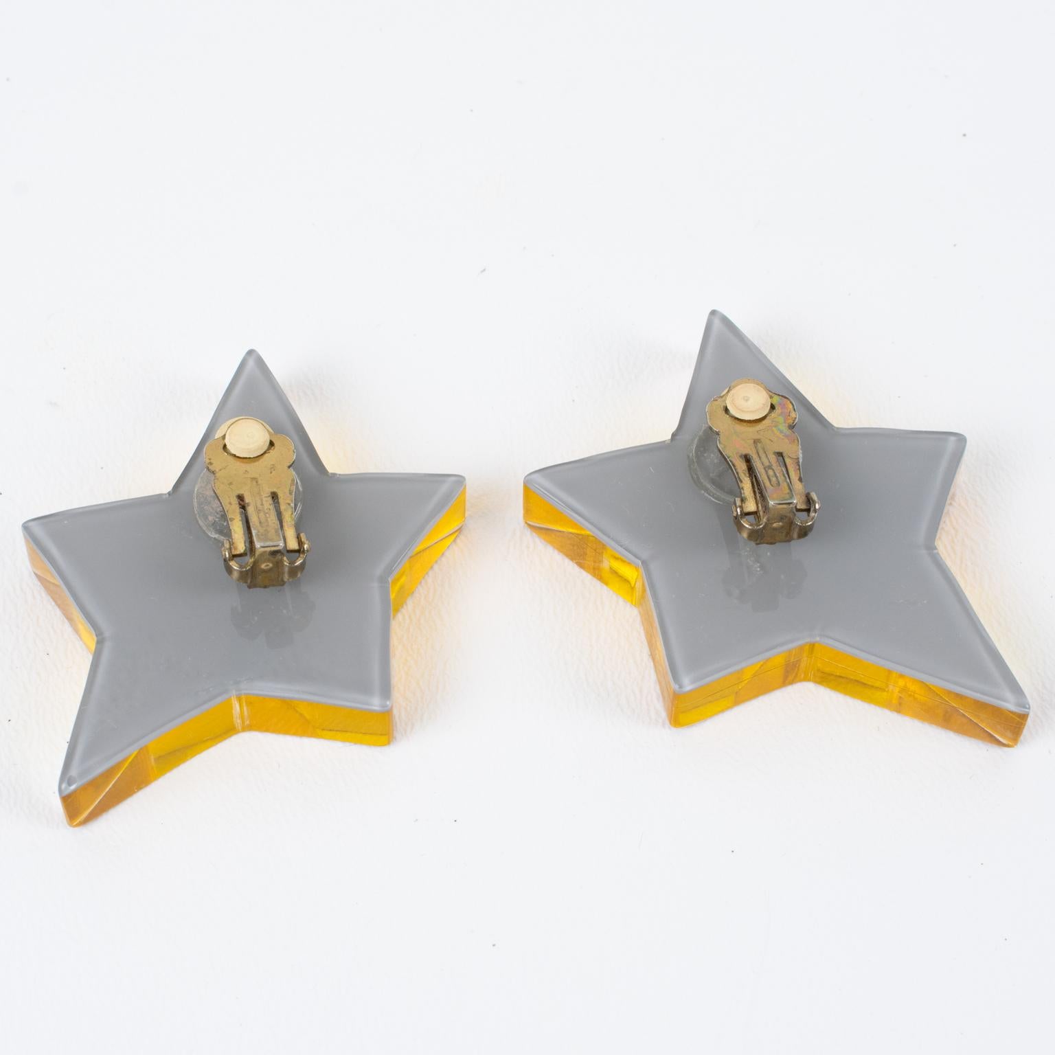 Kaso Oversized Yellow Lucite Star Clip Earrings In Good Condition In Atlanta, GA