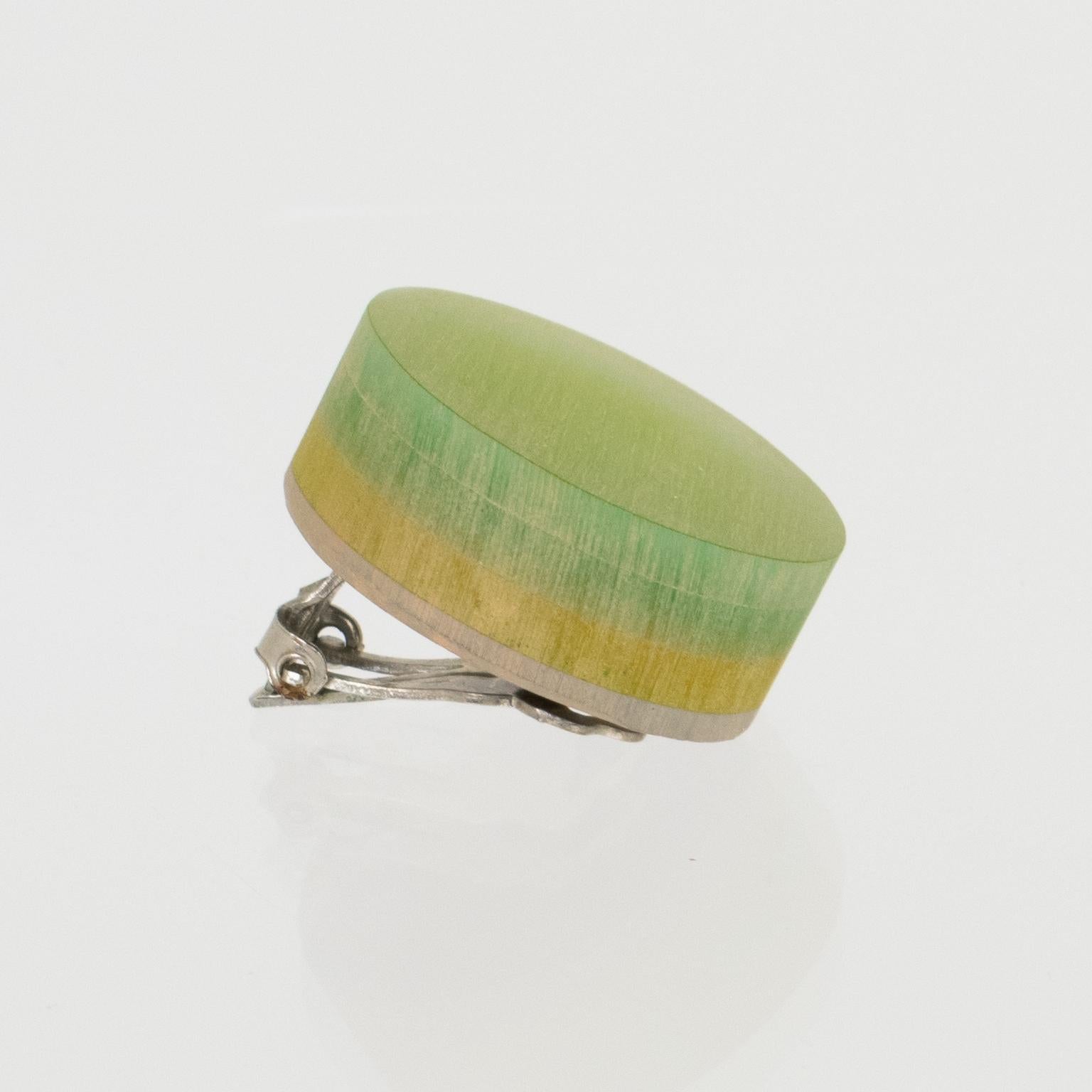 da uomo o donna Orecchini a bottone in lucite Kaso Pistachio in vendita