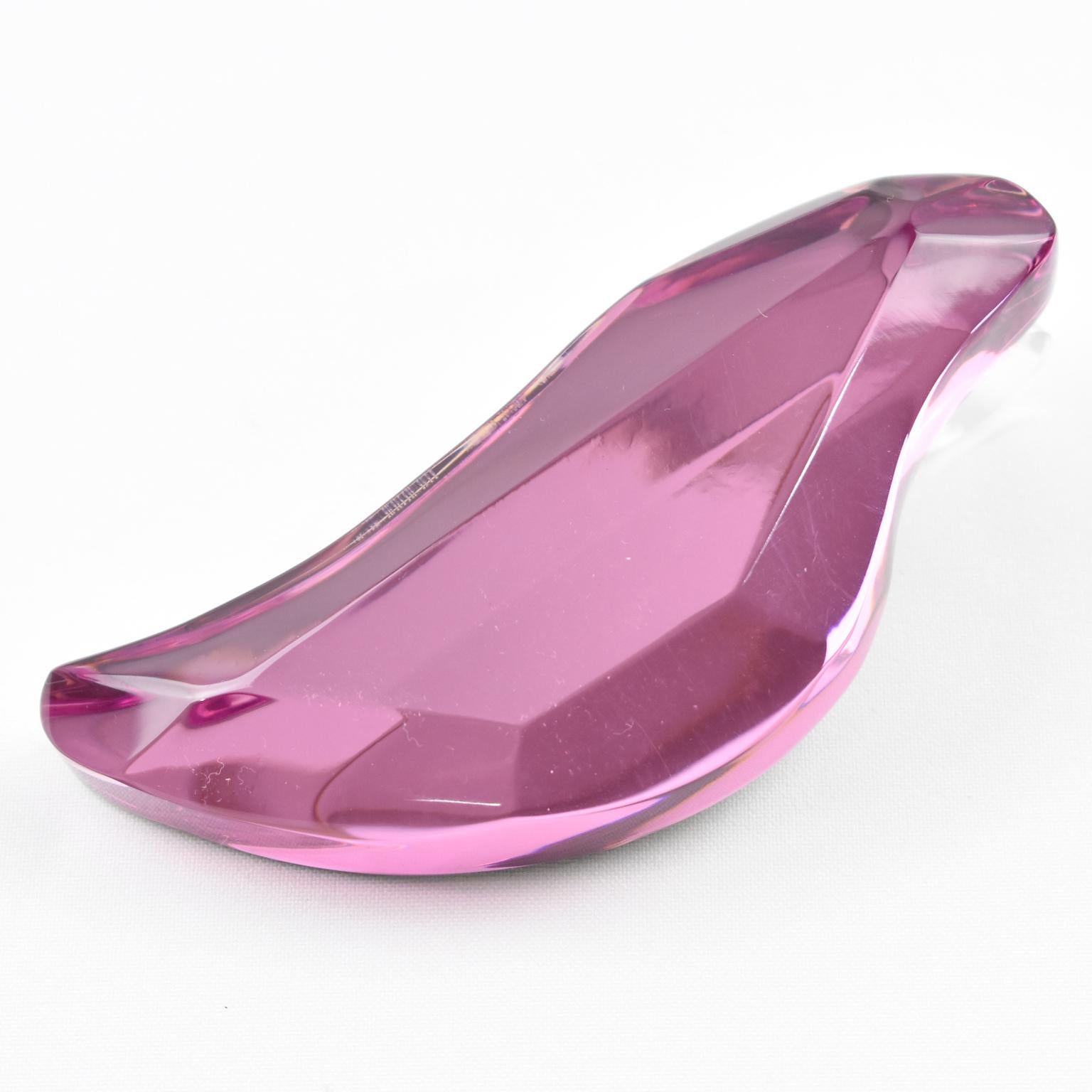 Collar gargantilla escultural de resina acrílica rígida rosa Kaso en venta 7