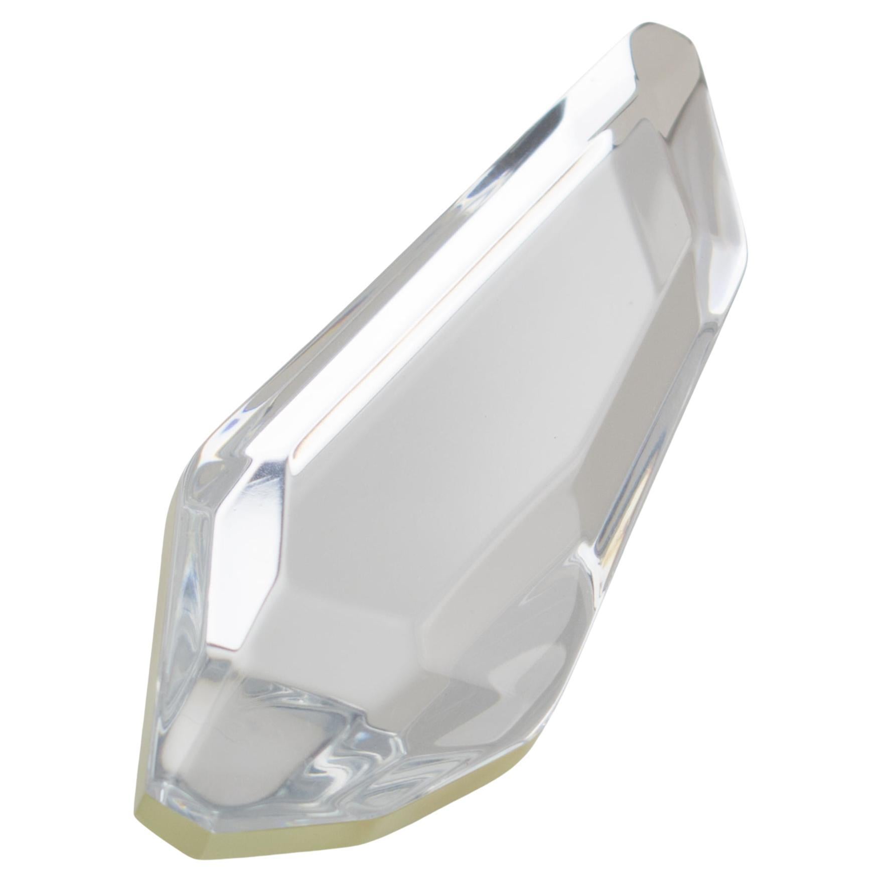 Kaso Broche asymétrique en acrylique effet miroir glacé en vente