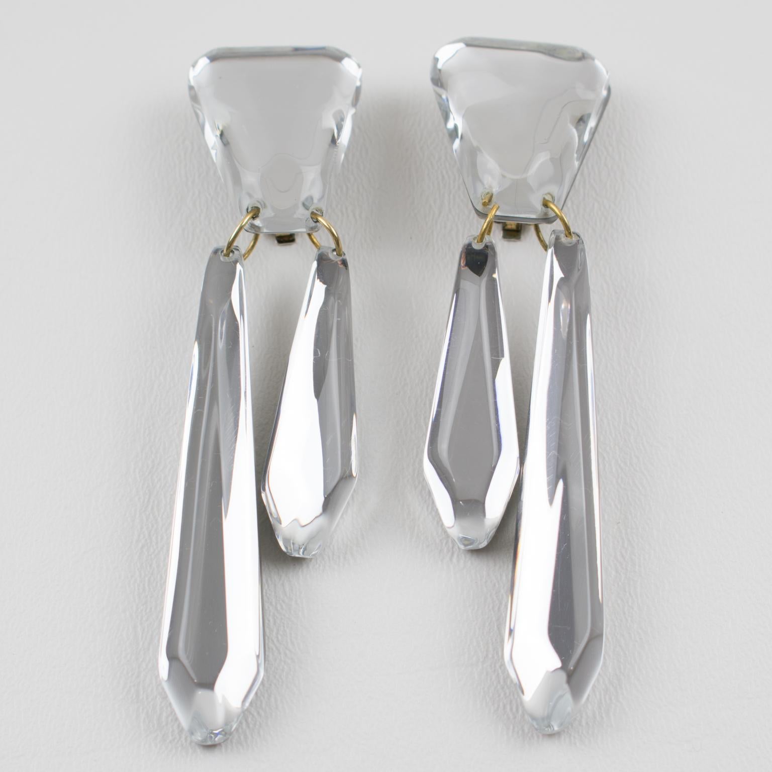 Kaso Silver Mirror Lucite Dangle Clip Earrings In Excellent Condition For Sale In Atlanta, GA
