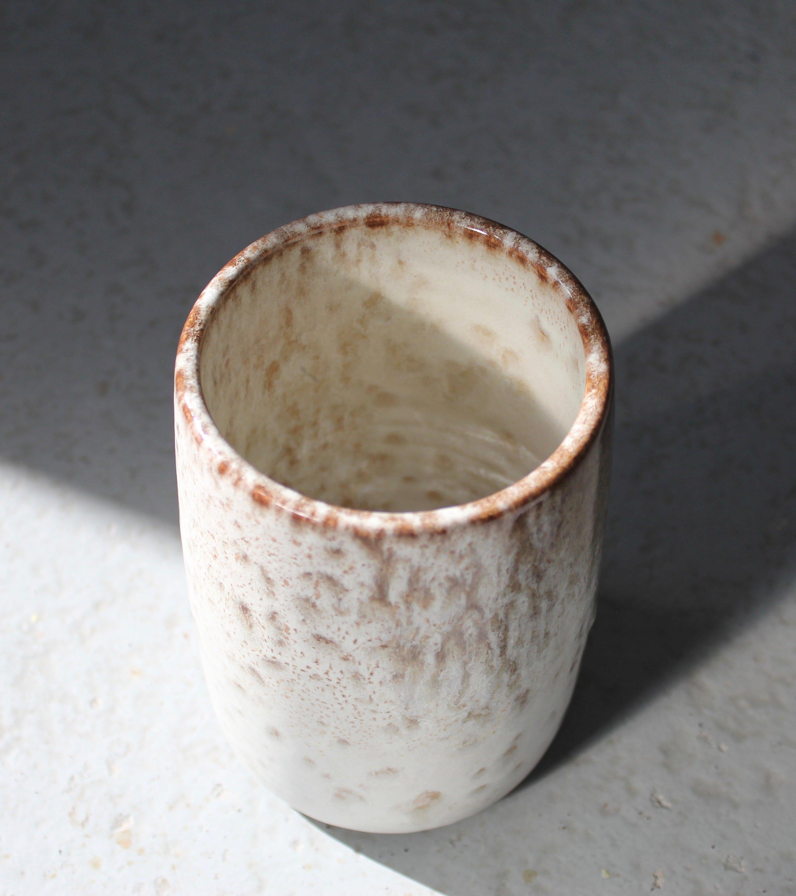 Kasper Würtz Brush Pot Vase in White and Mauve Glaze In Excellent Condition In London, GB