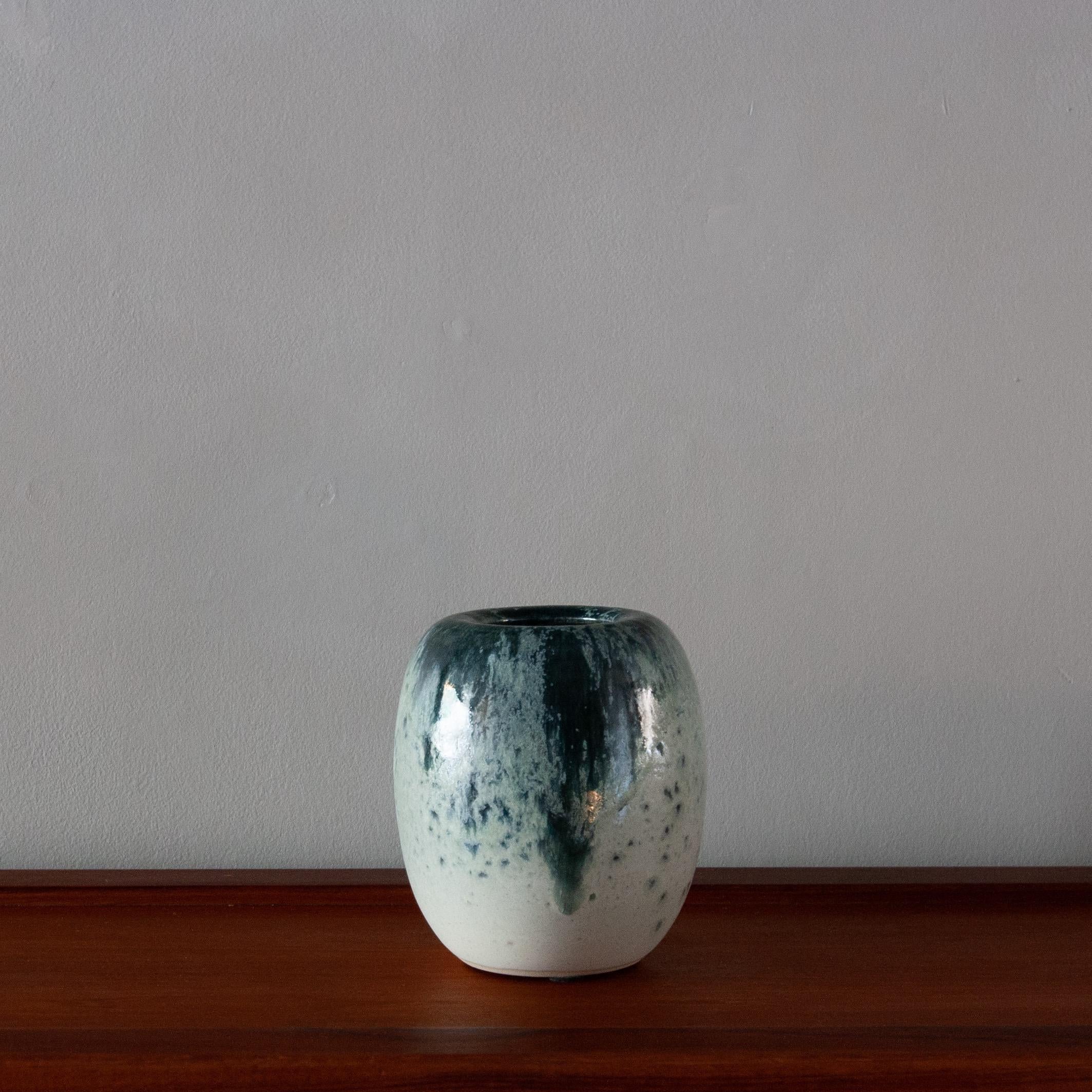Aage and Kasper Würtz are a father and son team of studio ceramicists based near Horsens in eastern Jutland, Denmark.
Known internationally for their hand-thrown and hand-glazed ceramics they have produced bespoke collections for distinguished fine