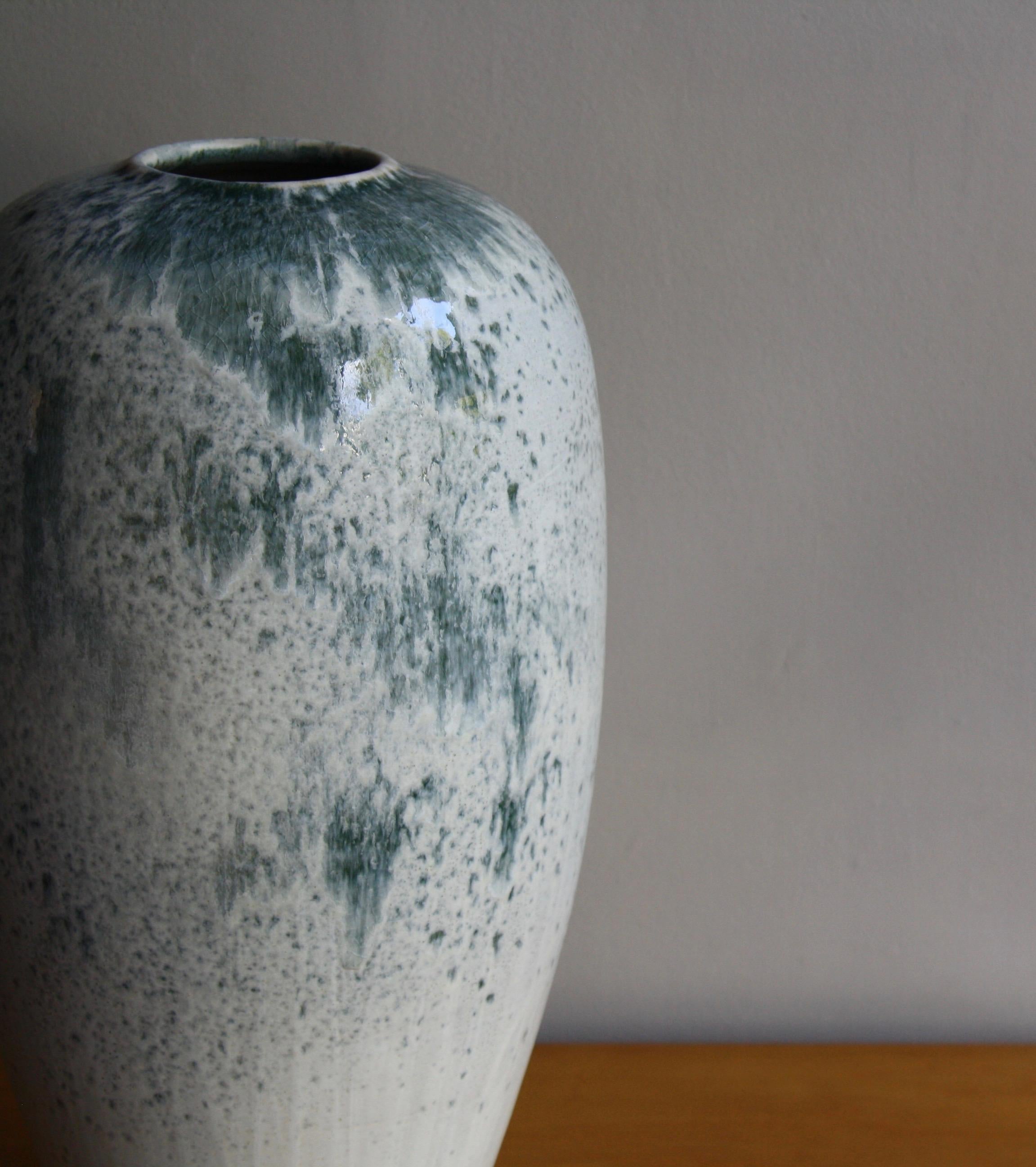 Kasper Würtz One Off Stoneware 'Rising Balloon' Vase #1 Blue and White Glaze 4