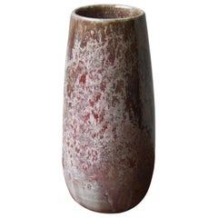 Kasper Würtz Vase de forme ovale / en glaçage rouge fleuri