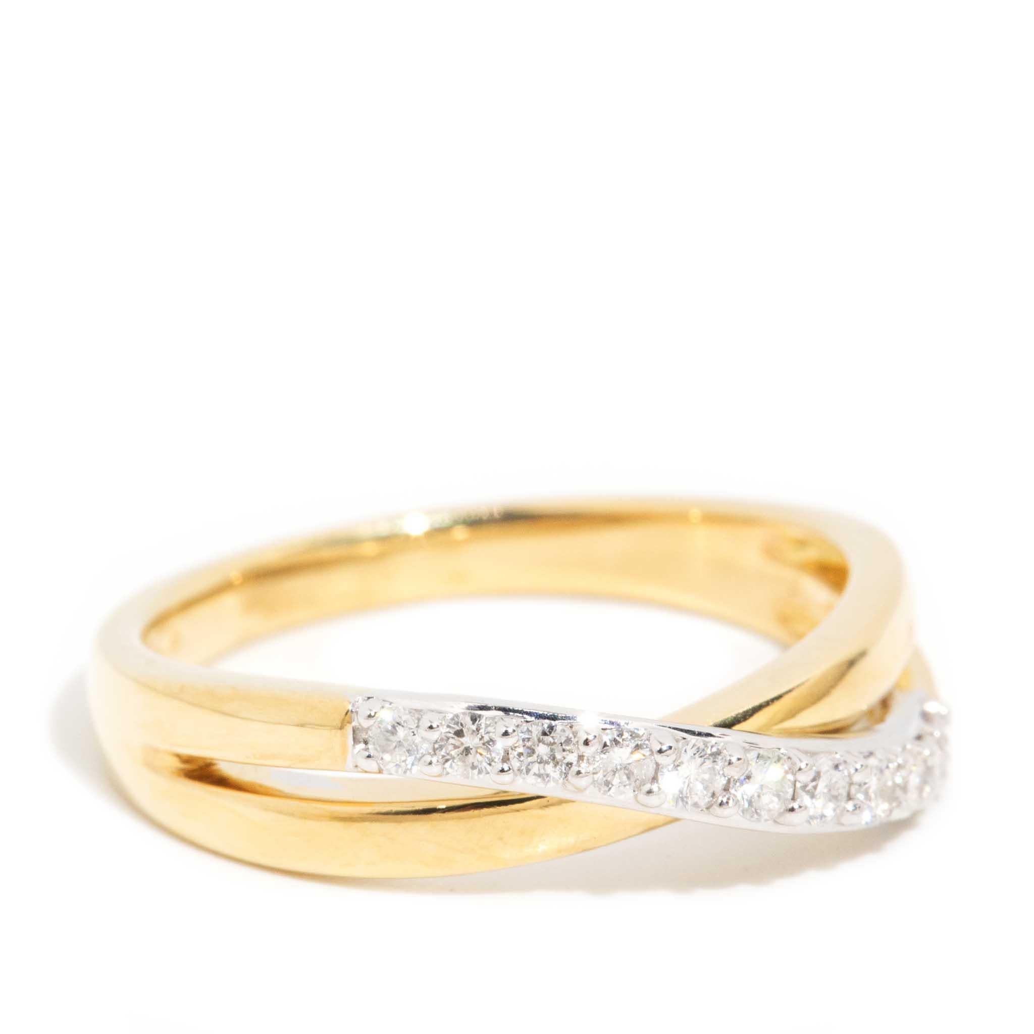 Contemporary Kassandra Diamond Crossover Ring 18ct Gold For Sale