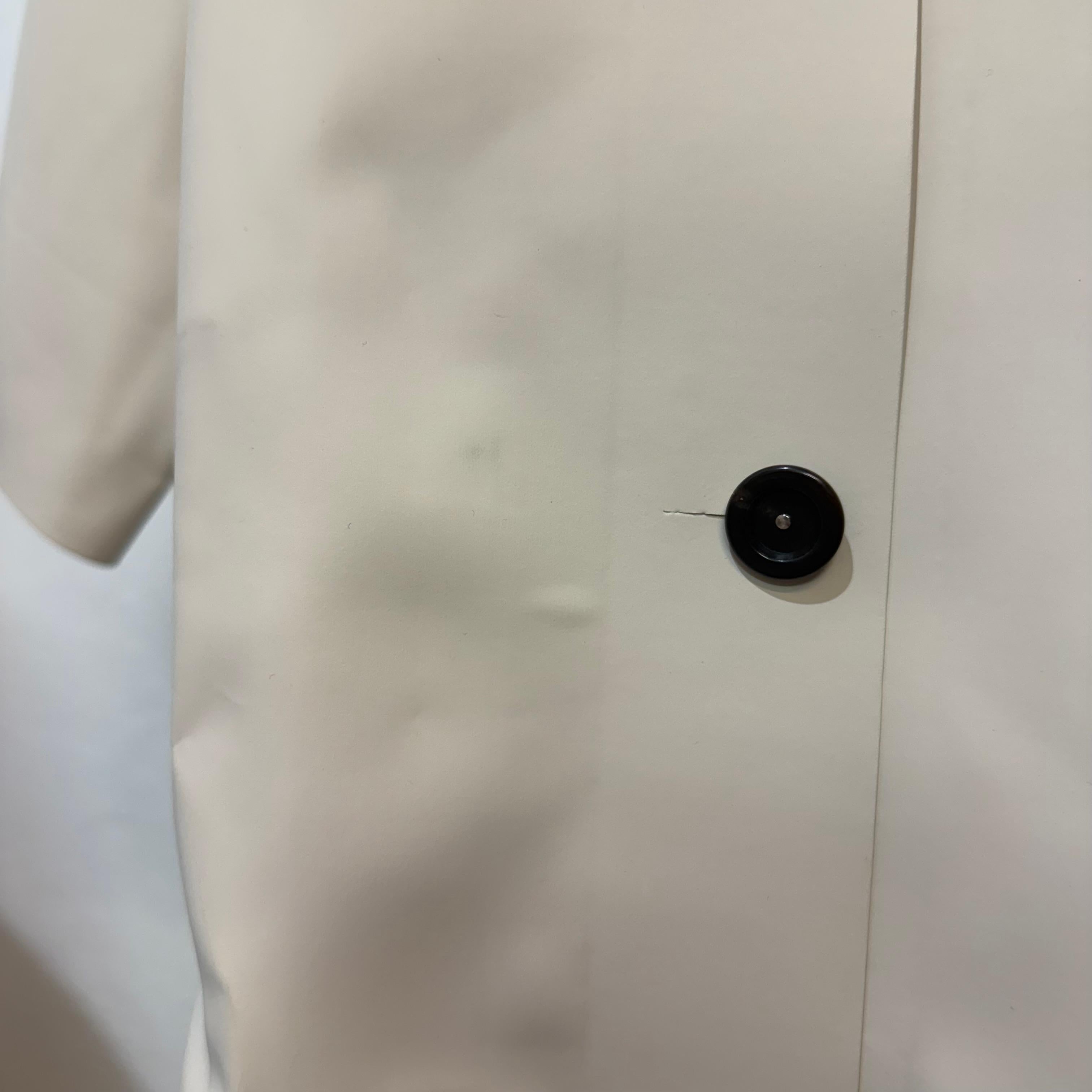 Manteau blanc de Kassl Editions en vente 1