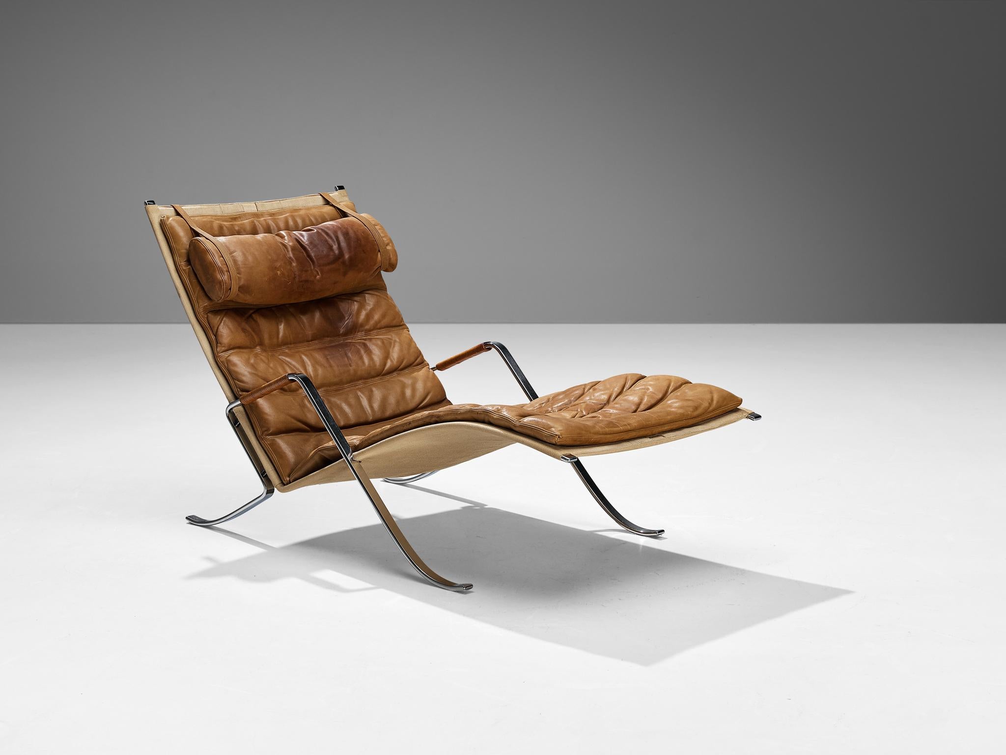 Jørgen Kastholm & Preben Fabricius for Kill International, lounge chair, model FK87 'Grasshopper', leather, steel, Germany, 1968. 

This modern chaise longue is executed in steel and leather. The playful position of the steel feet that continue in