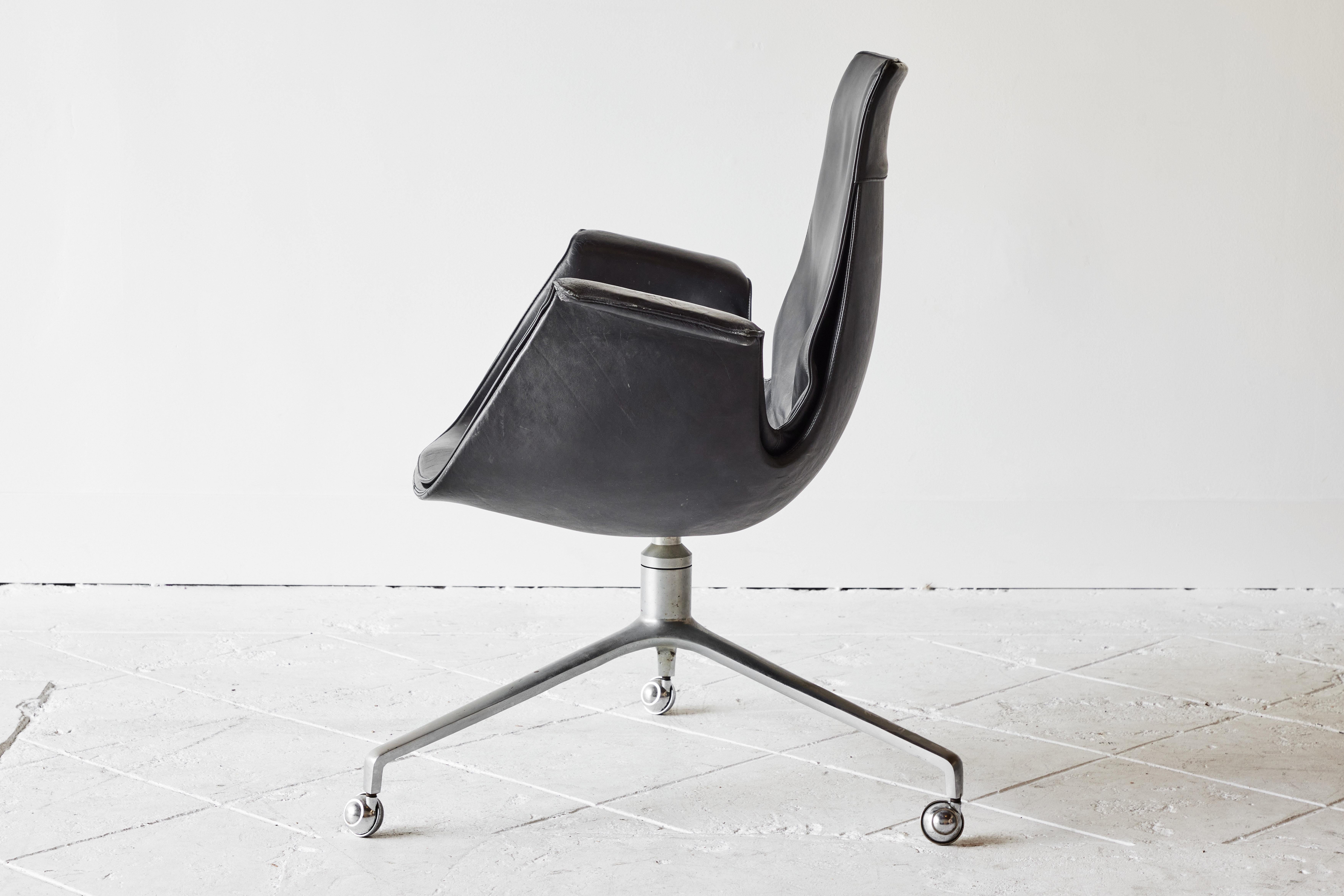 Danish Kastholm & Fabricus’ “Bird” Low-Back Swivel Chair