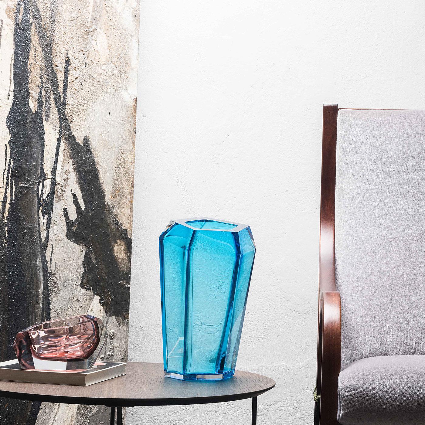 italien Vase bleu Kastle de Karim Rashid en vente