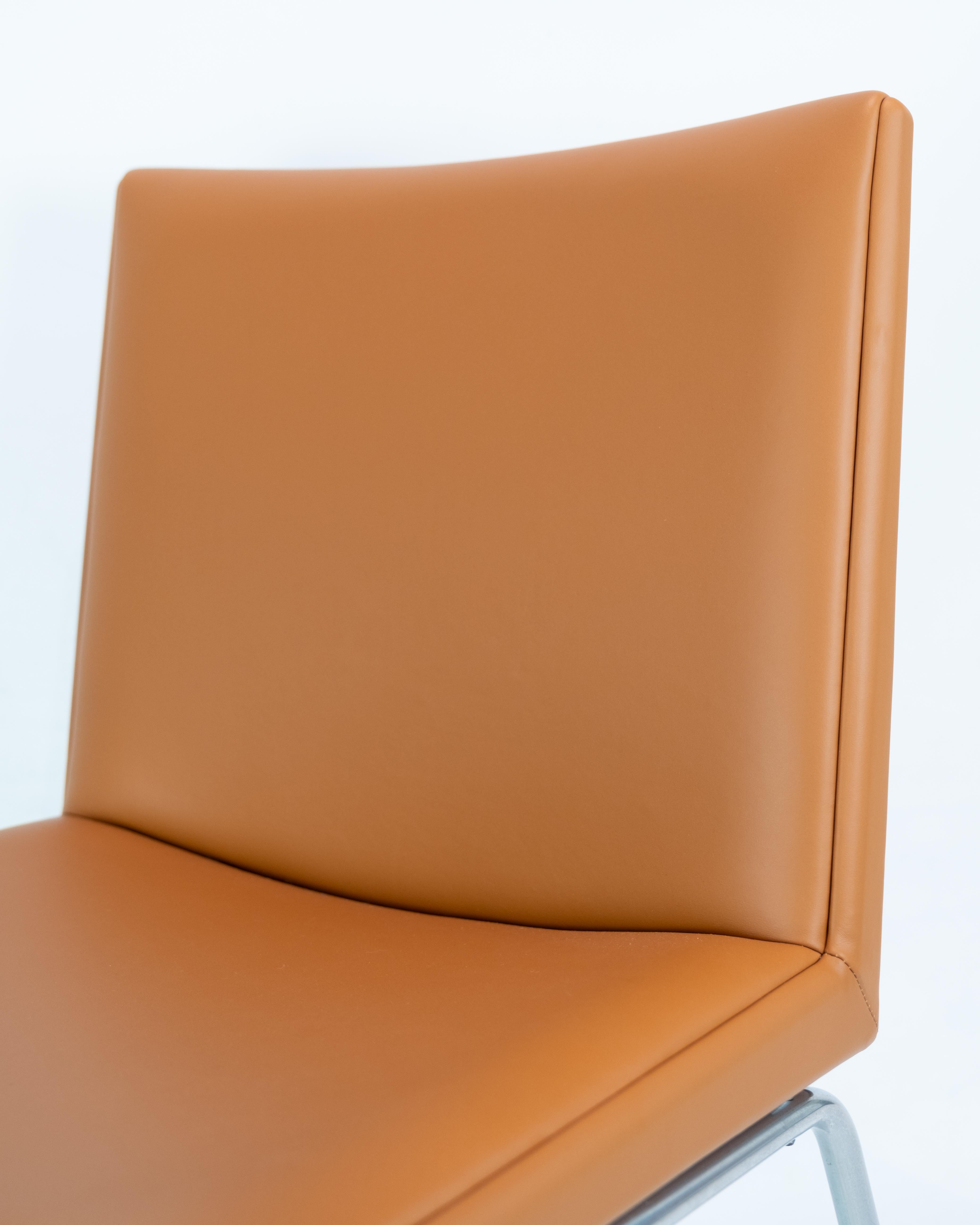 Kastrup-Stuhl aus cognacfarbenem Leder Modell AP40 von Hans J. Wegner  (Ende des 20. Jahrhunderts) im Angebot