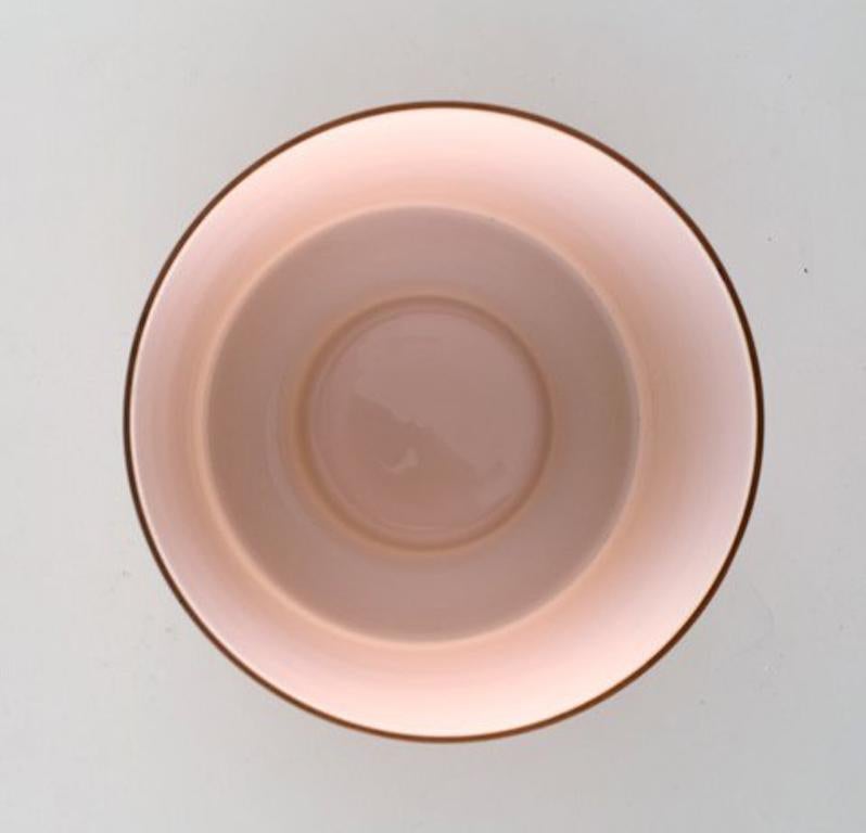Kastrup / Holmegaard, a Pair of Large Bowls in Ocher Yellow Opaline Glass In Good Condition In Copenhagen, DK