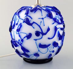 Kastrup / Holmegaard, Rare Round Table Lamp in White and Blue Art Glass