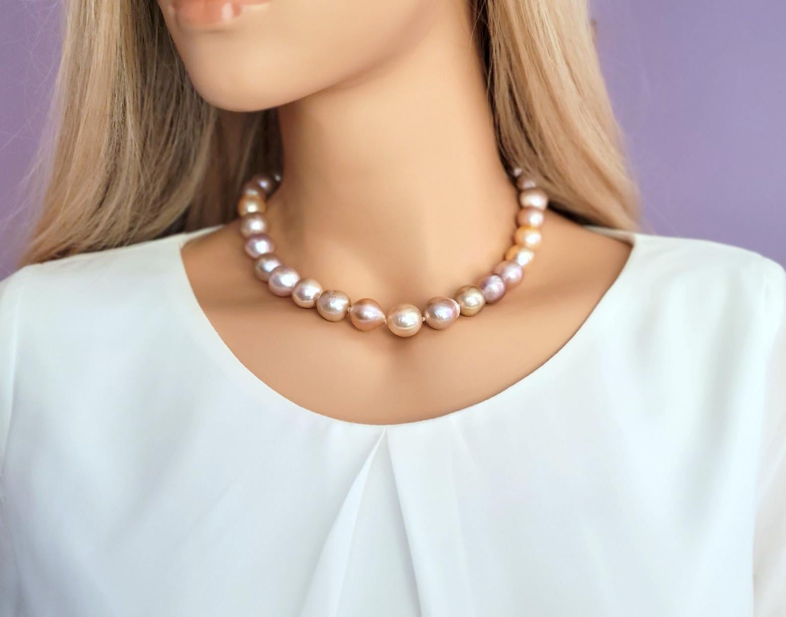 Kasumi-Like Metallic Golden And Pink Freshwater Pearl Necklace In Excellent Condition For Sale In Chesterland, OH