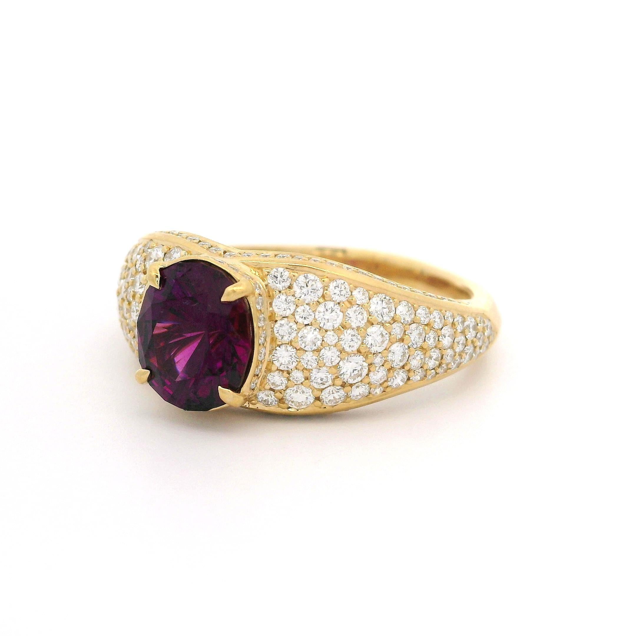 Kat Florence 18k Gold 3.43ctw Magenta Garnet D FL Diamond Solitaire Ring 7